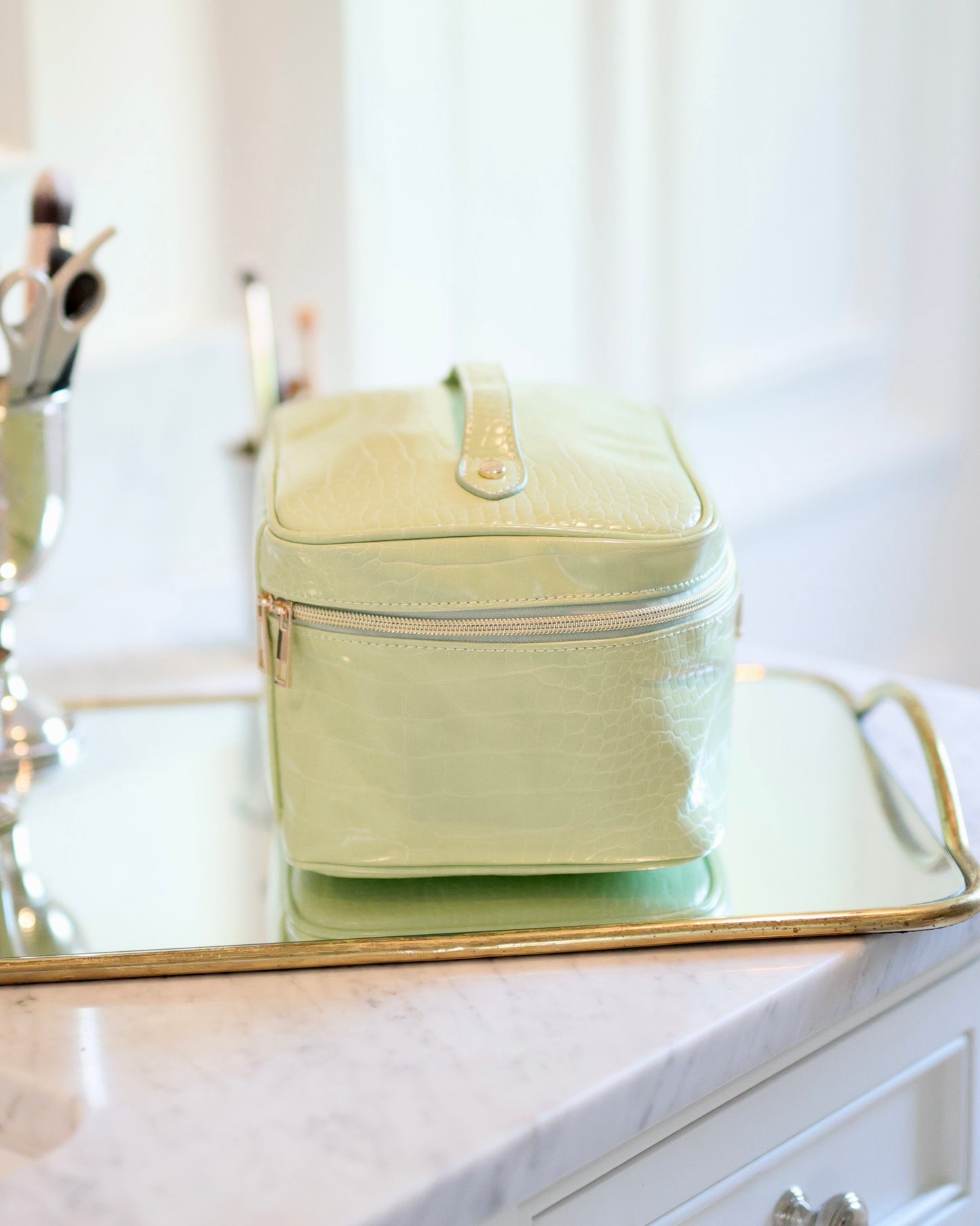 Hampton Train Case Lime EC