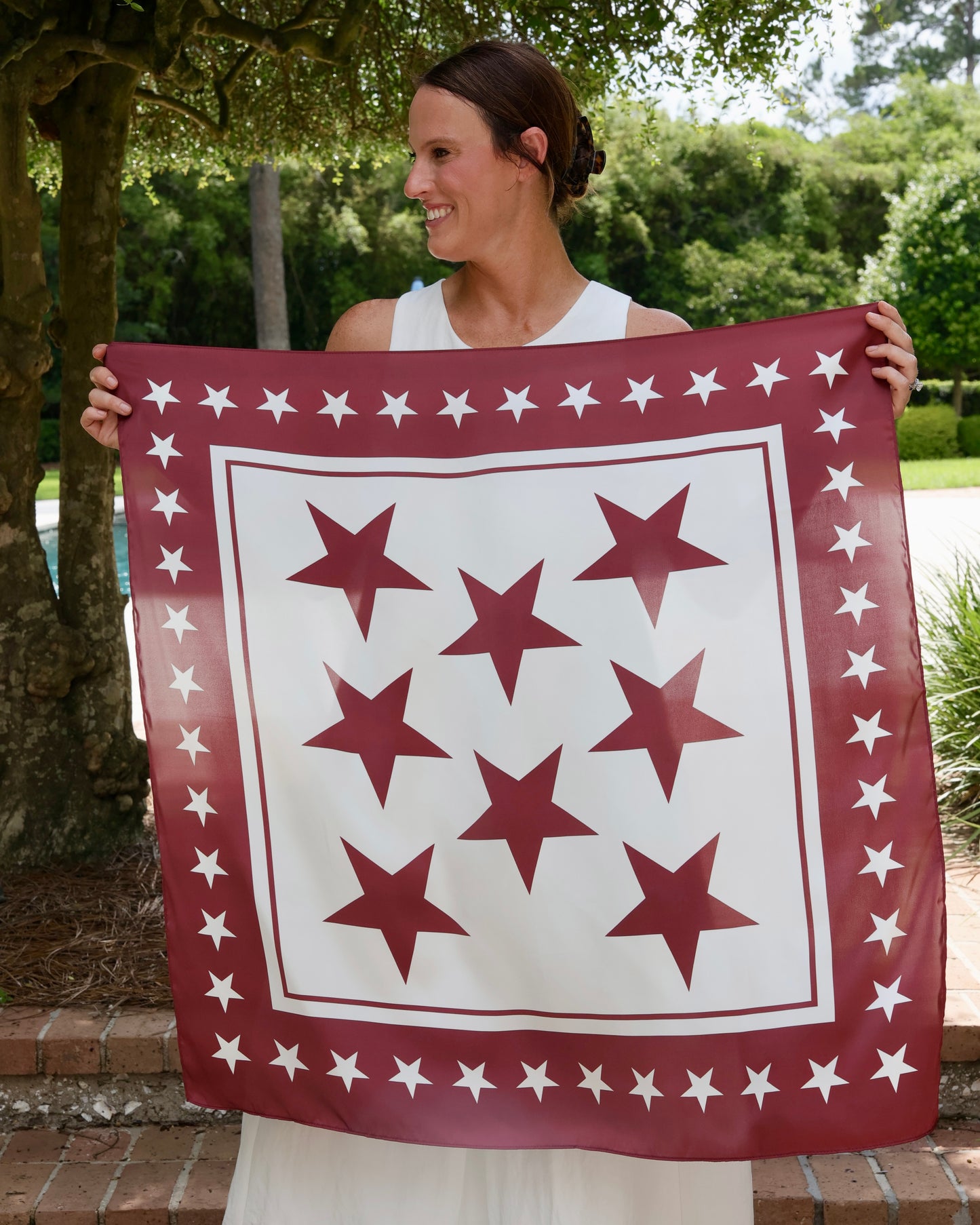 Fitzgerald Star Scarf Large Maroon White