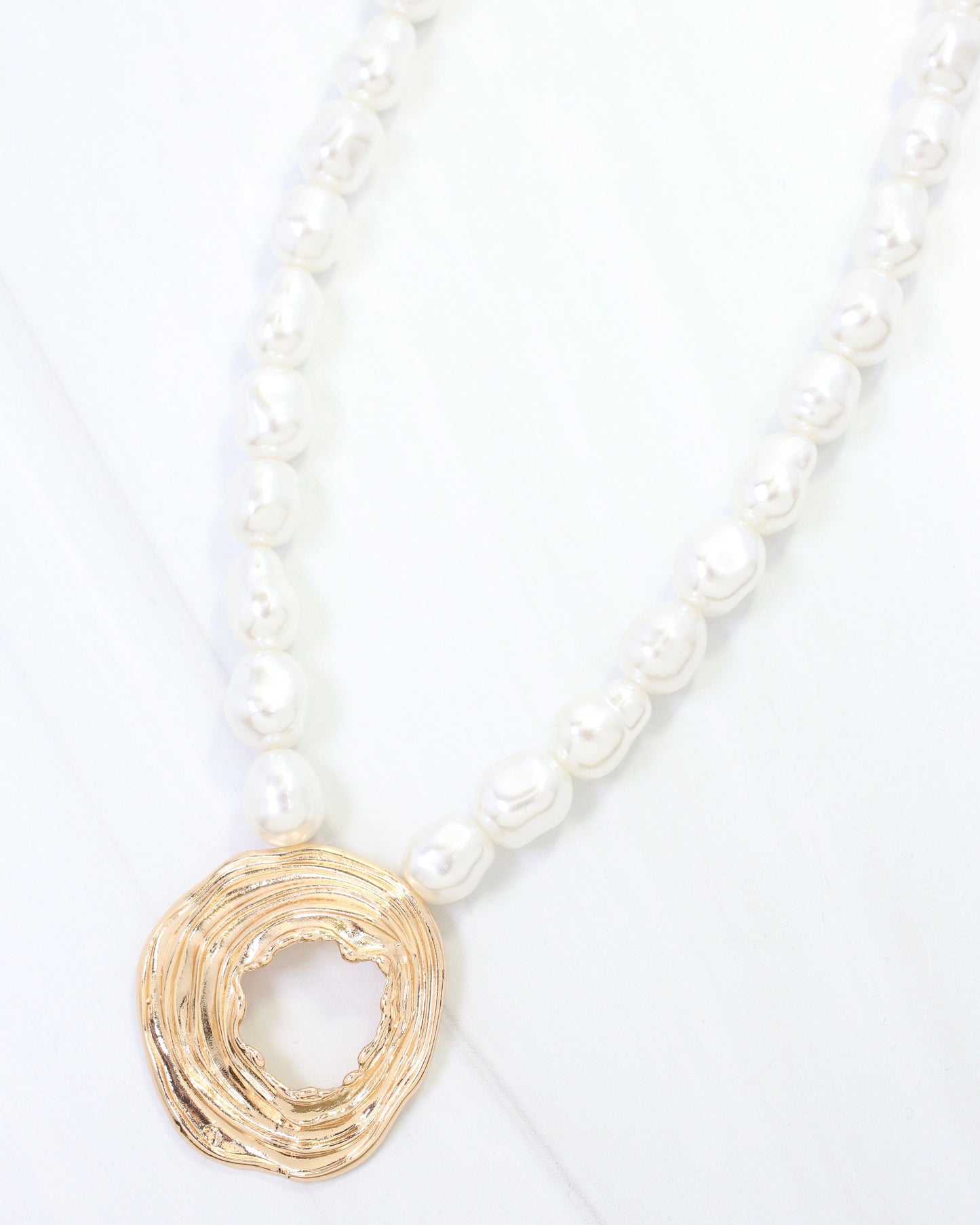 Marissa Baroque Pearl Necklace with Pendant Cream