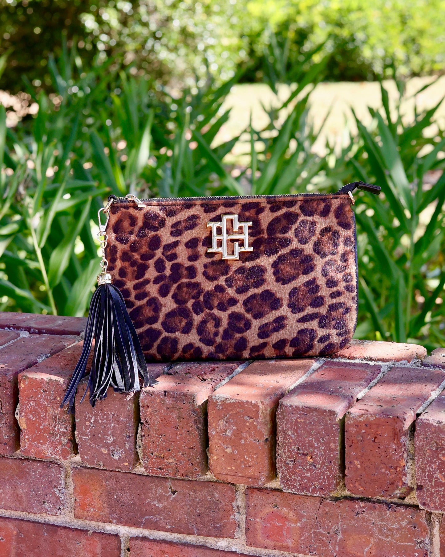 Madelyn Clutch/Crossbody Spotted Saddle