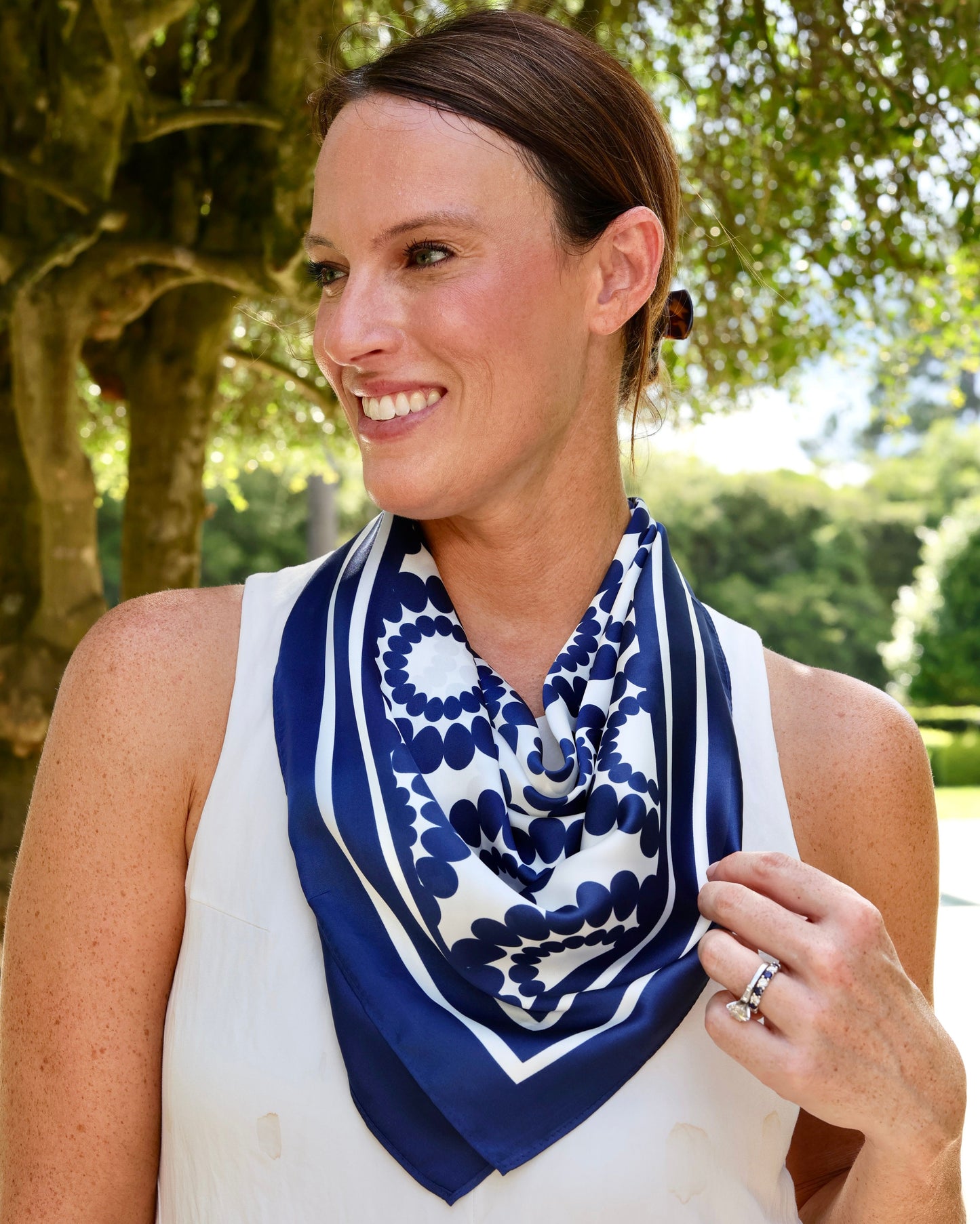 Lucy Floral Scarf Medium Navy White