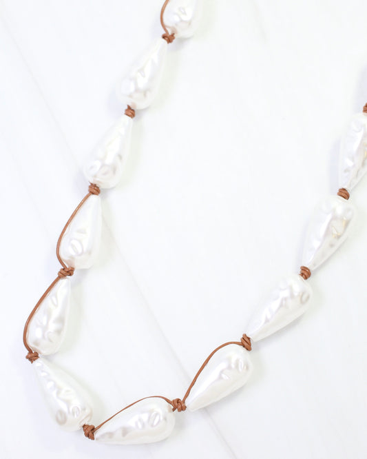 Paulette Tear Drop Pearl Necklace Cream