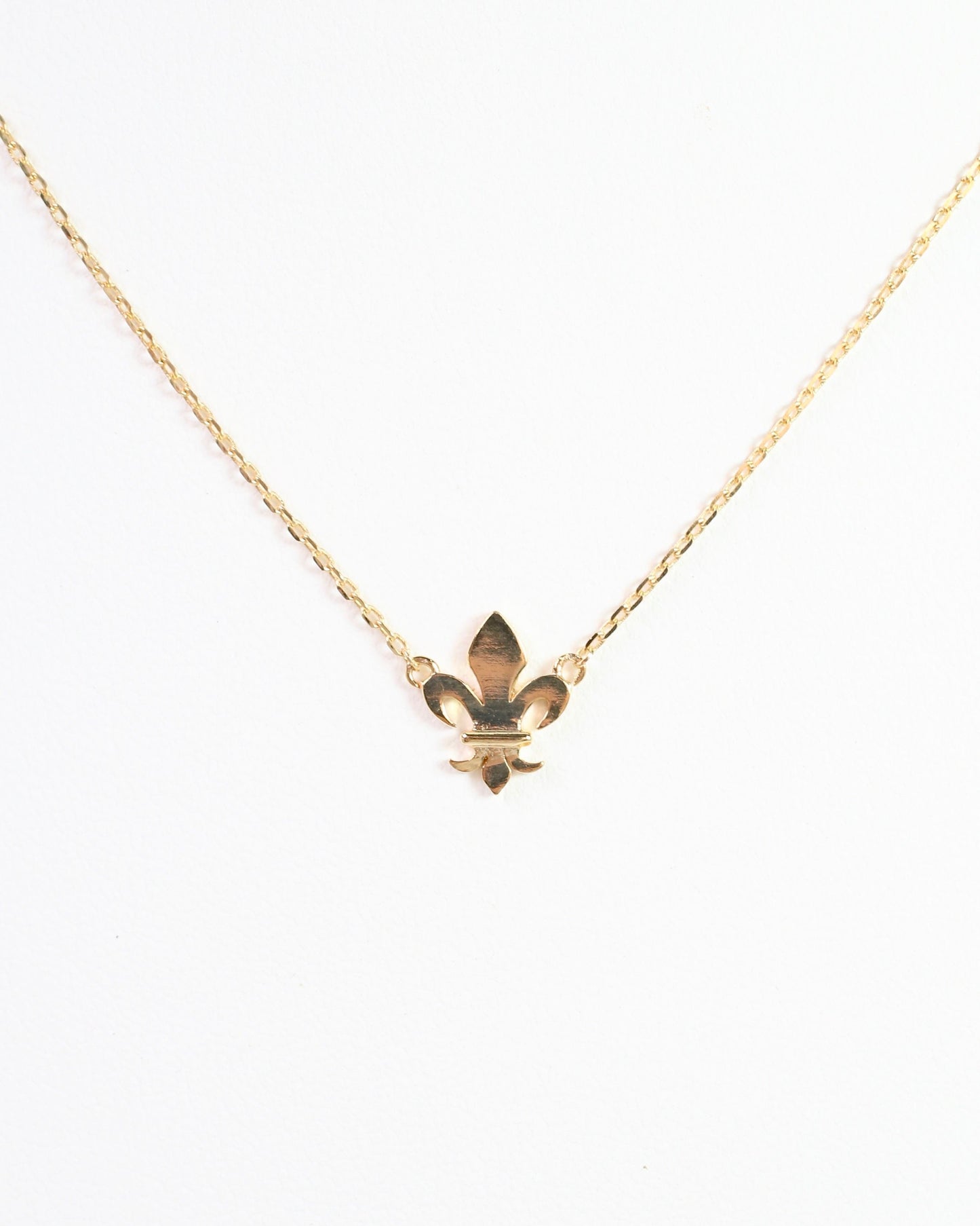Royal Fleur de Lis Necklace Gold