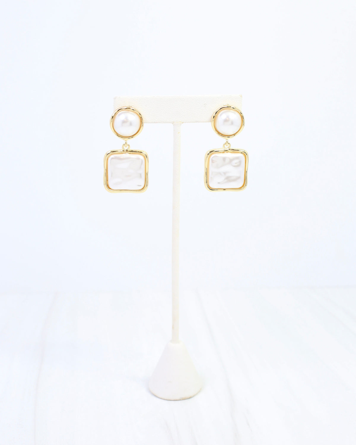 Richmond Pearl Drop Earring Gold