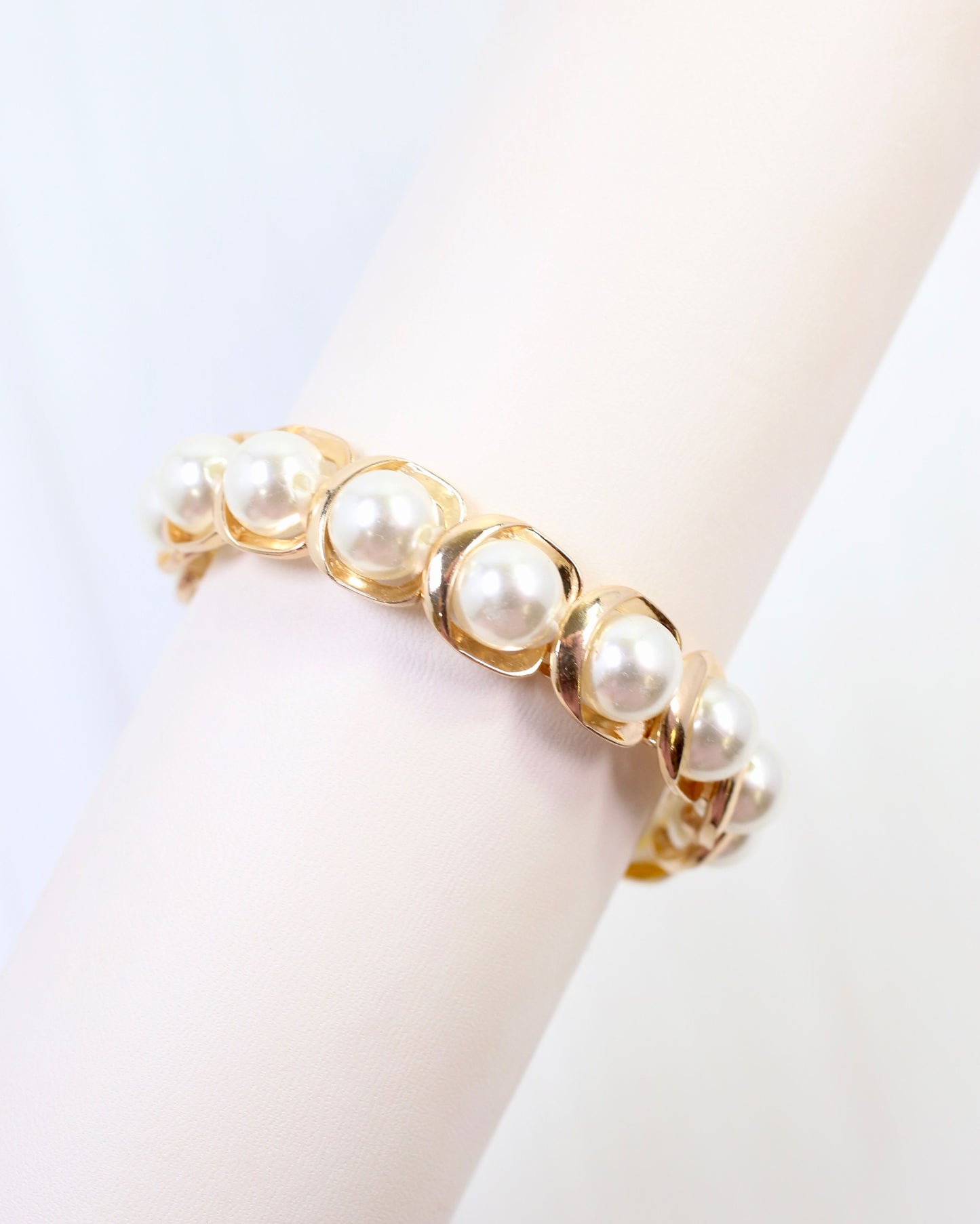 Hudson Pearl Lined Stretch Bracelet Cream