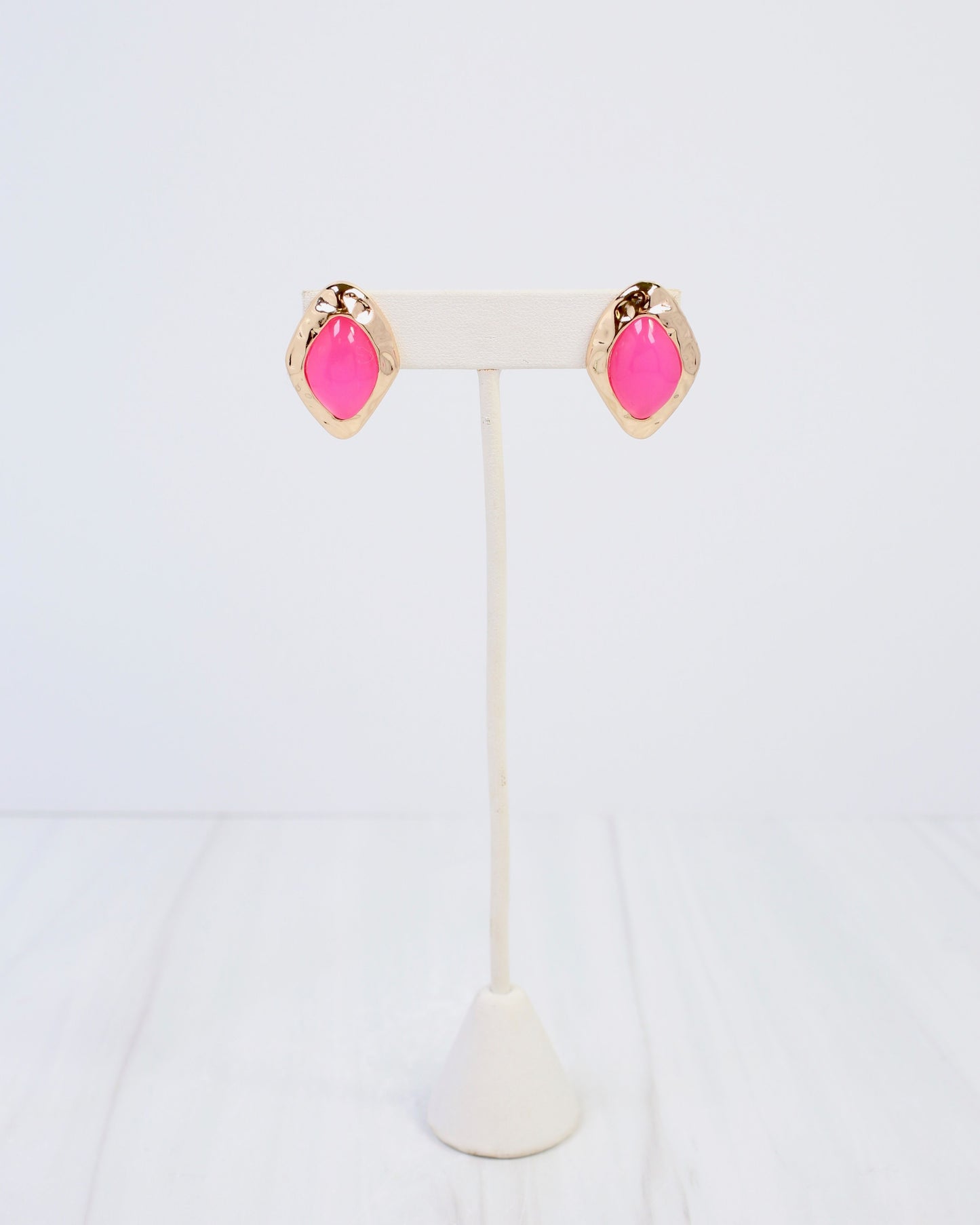 Madrid Hammered Gold Trim Earring Hot Pink