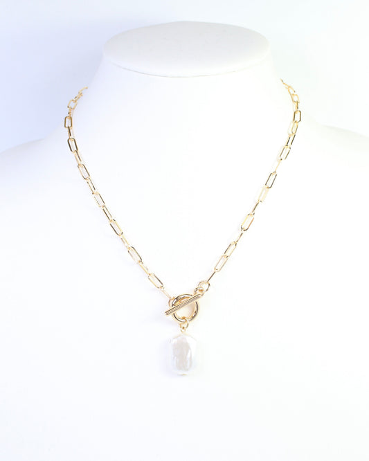Balfour Pearl Toggle Necklace Gold