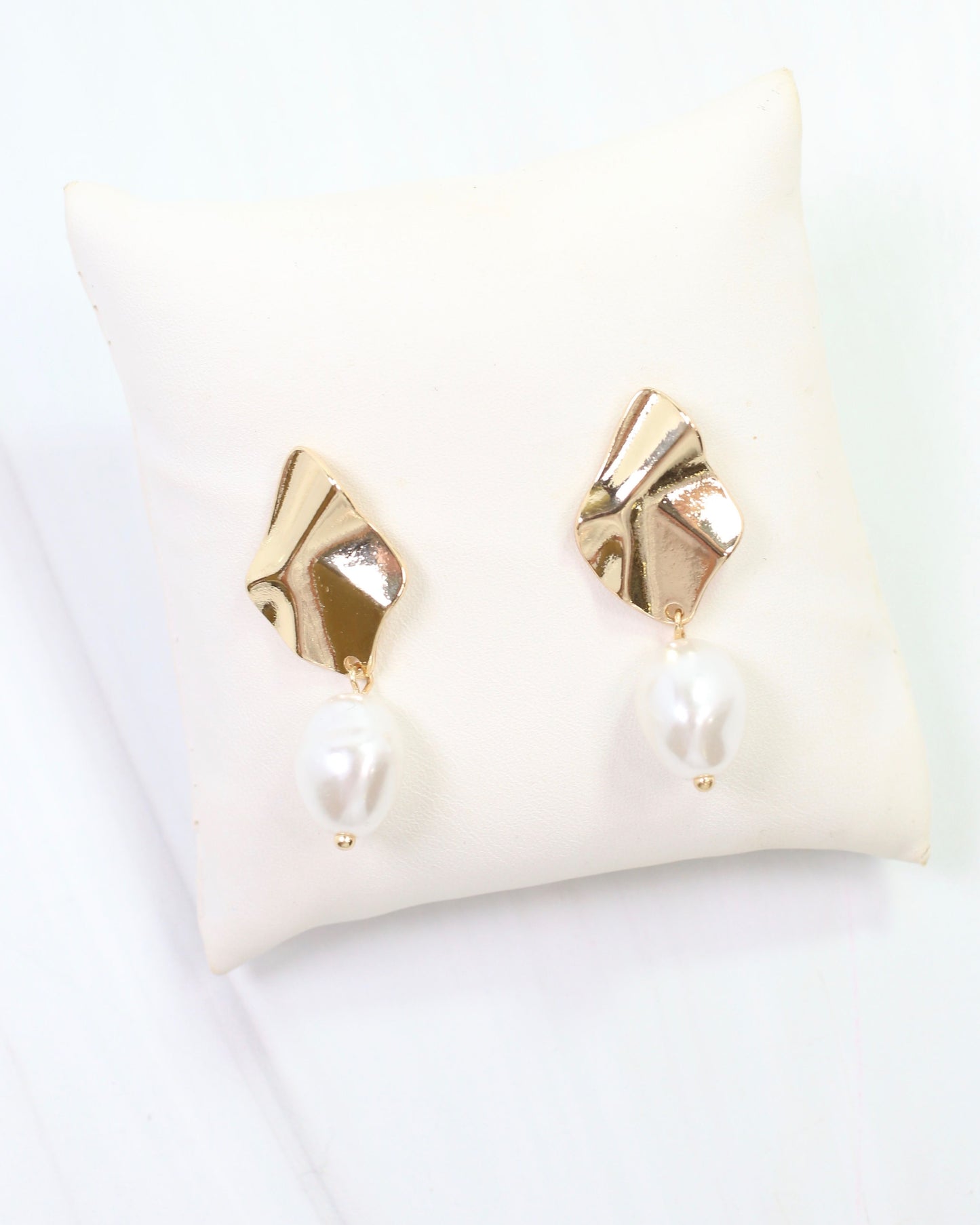 Torrington Pearl Drop Earring Gold