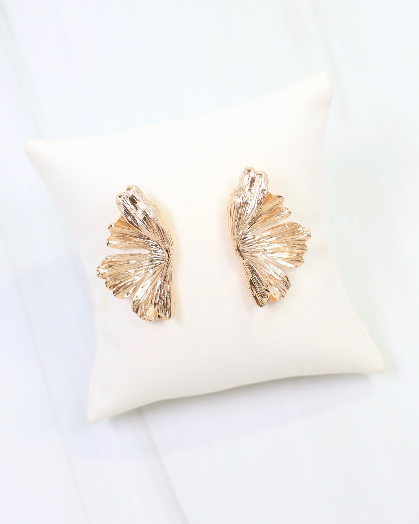 Amaya Leaf Fan Post Earring Gold