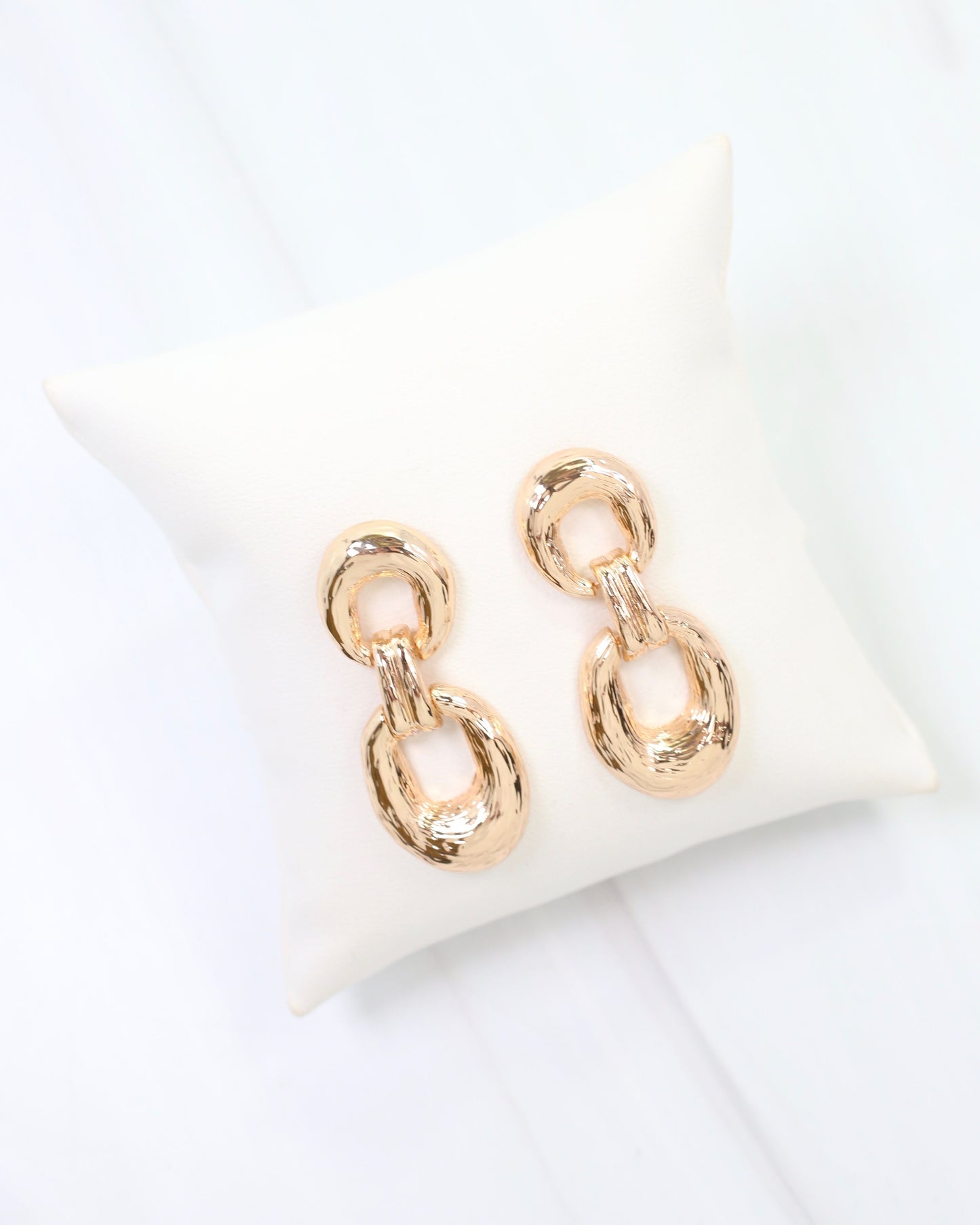 Bardstown Textured Drop Earring Gold