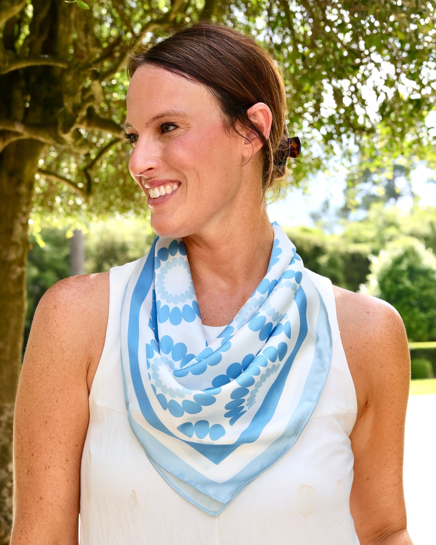 Lucy Floral Scarf Medium Light Blue White