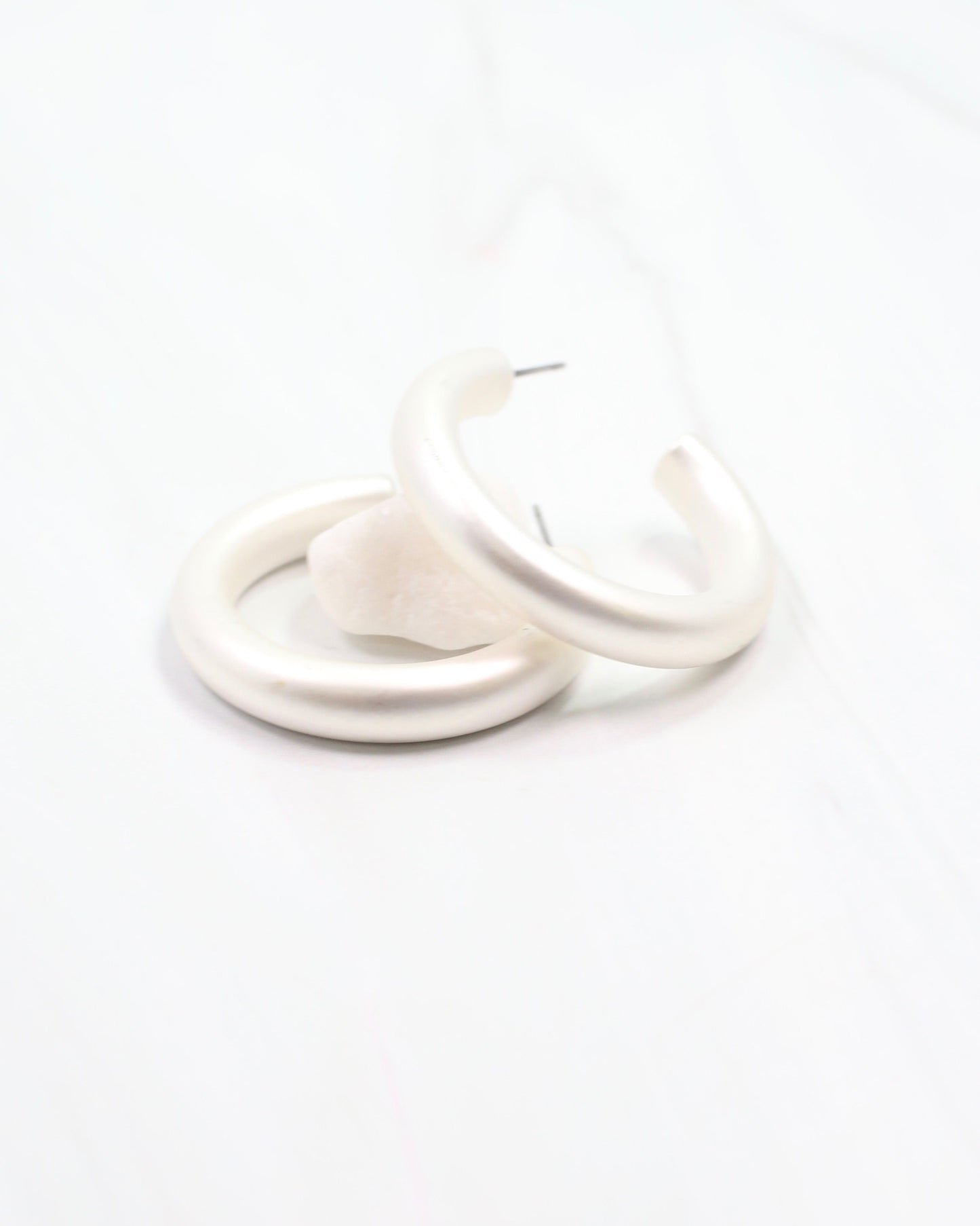 Staunton Hoop Earring Matte Silver