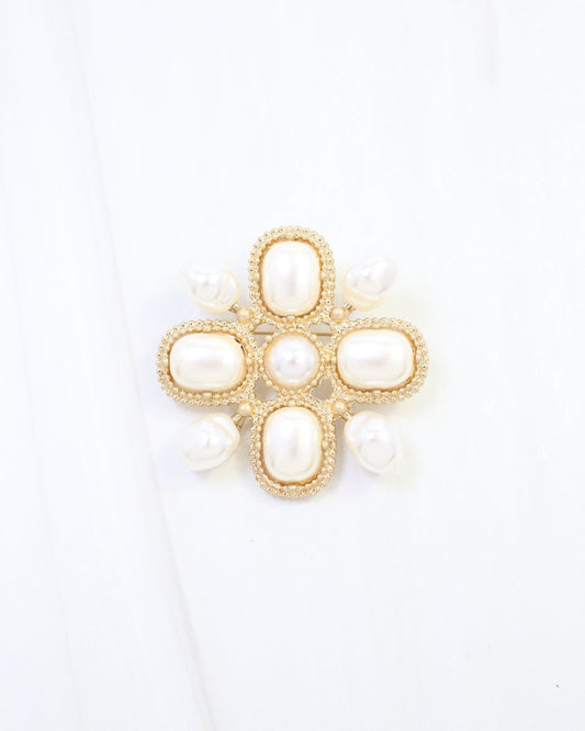 The Queen Pearl Brooch WRVG