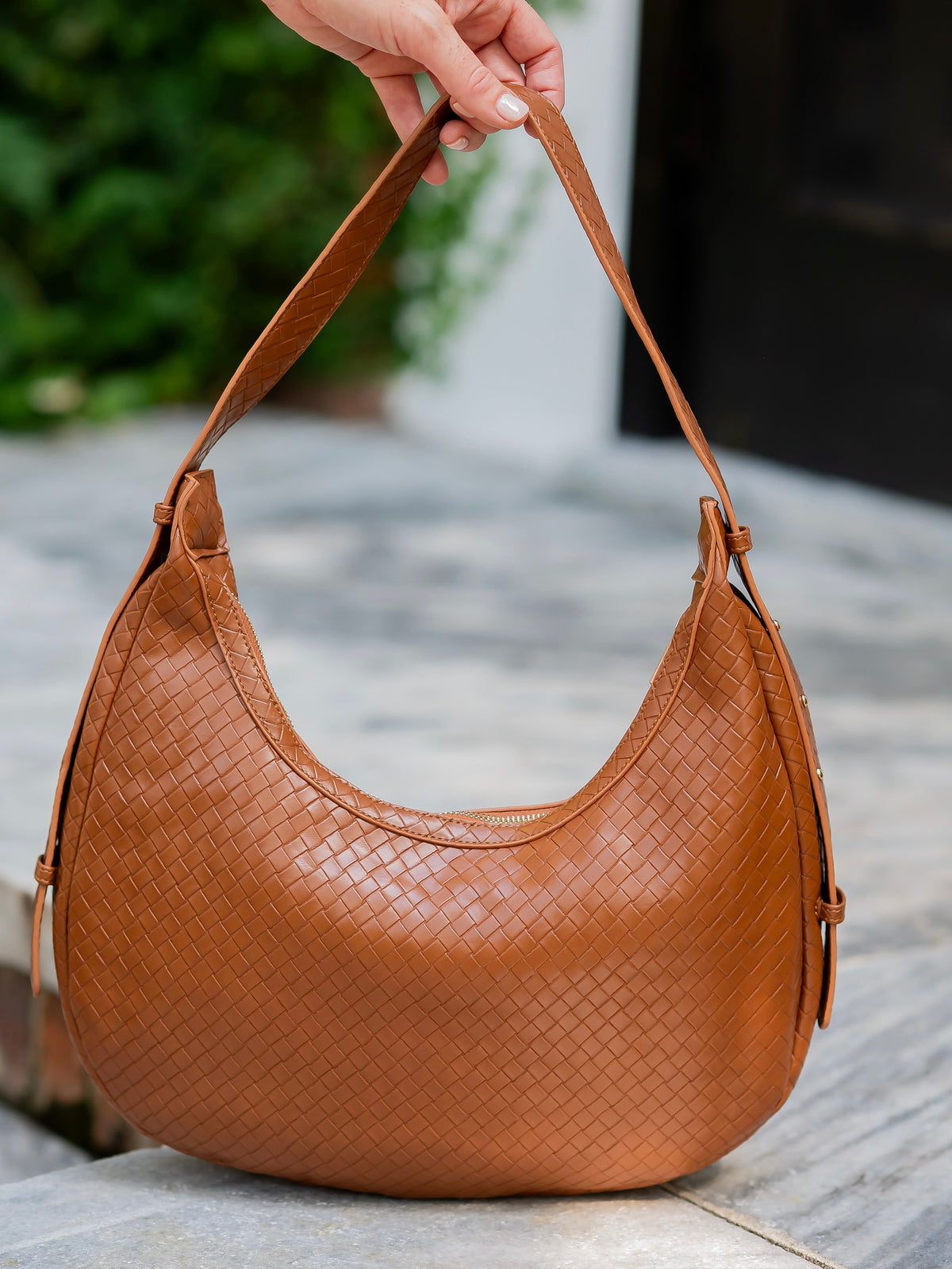 Winslow Curved Bag Woven Saddle