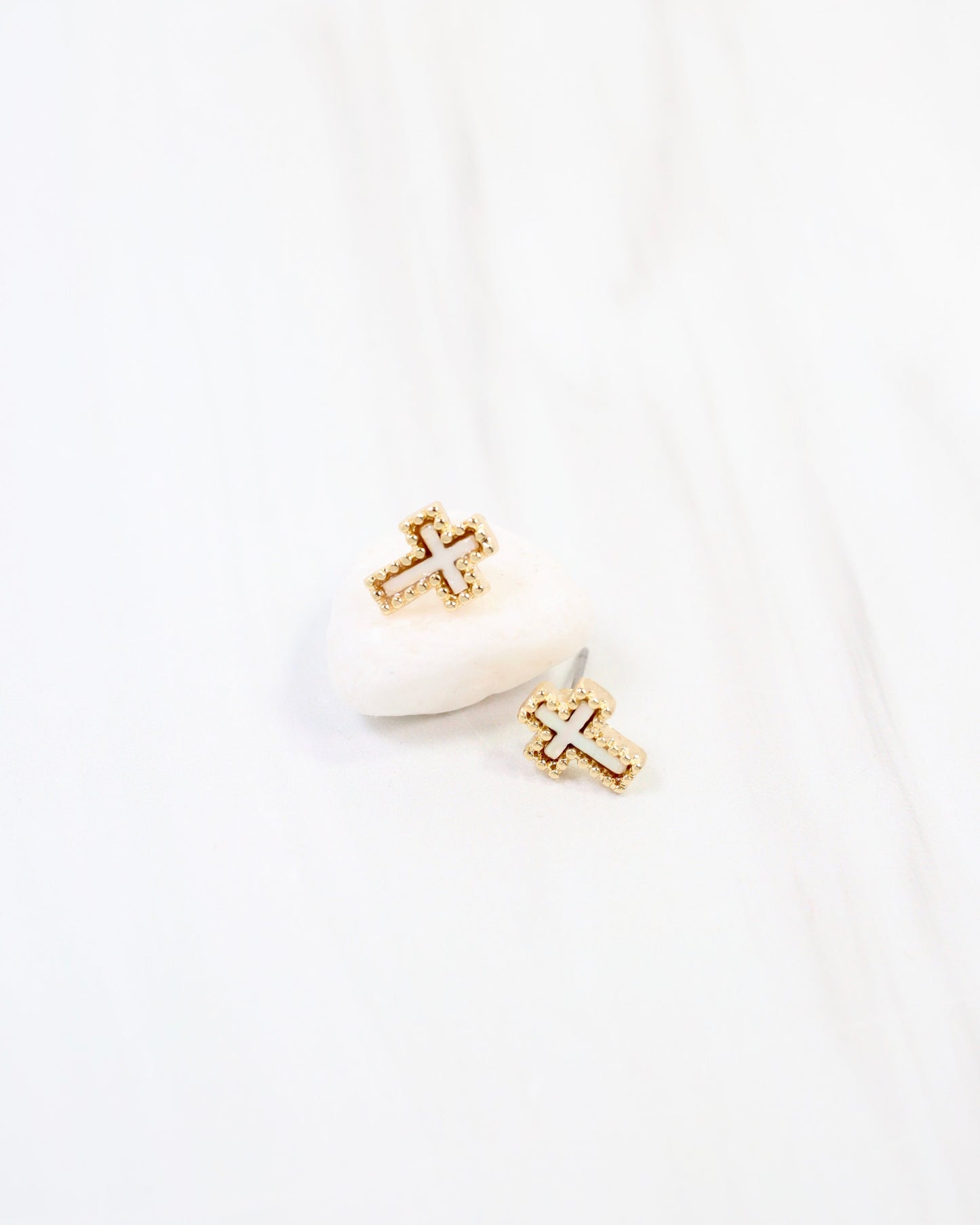 Midland Cross Stud Earring Mother Of Pearl