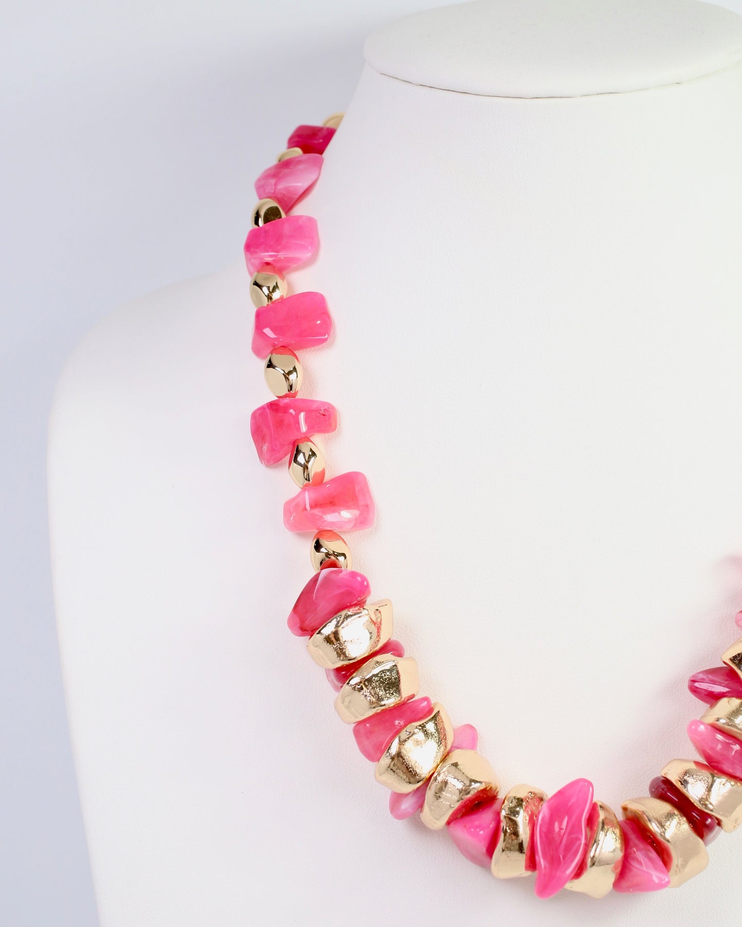Aelia Beaded Necklace Pink