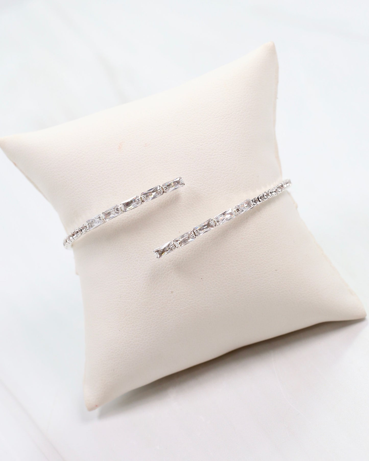 Hoover CZ Stretch Bracelet Silver