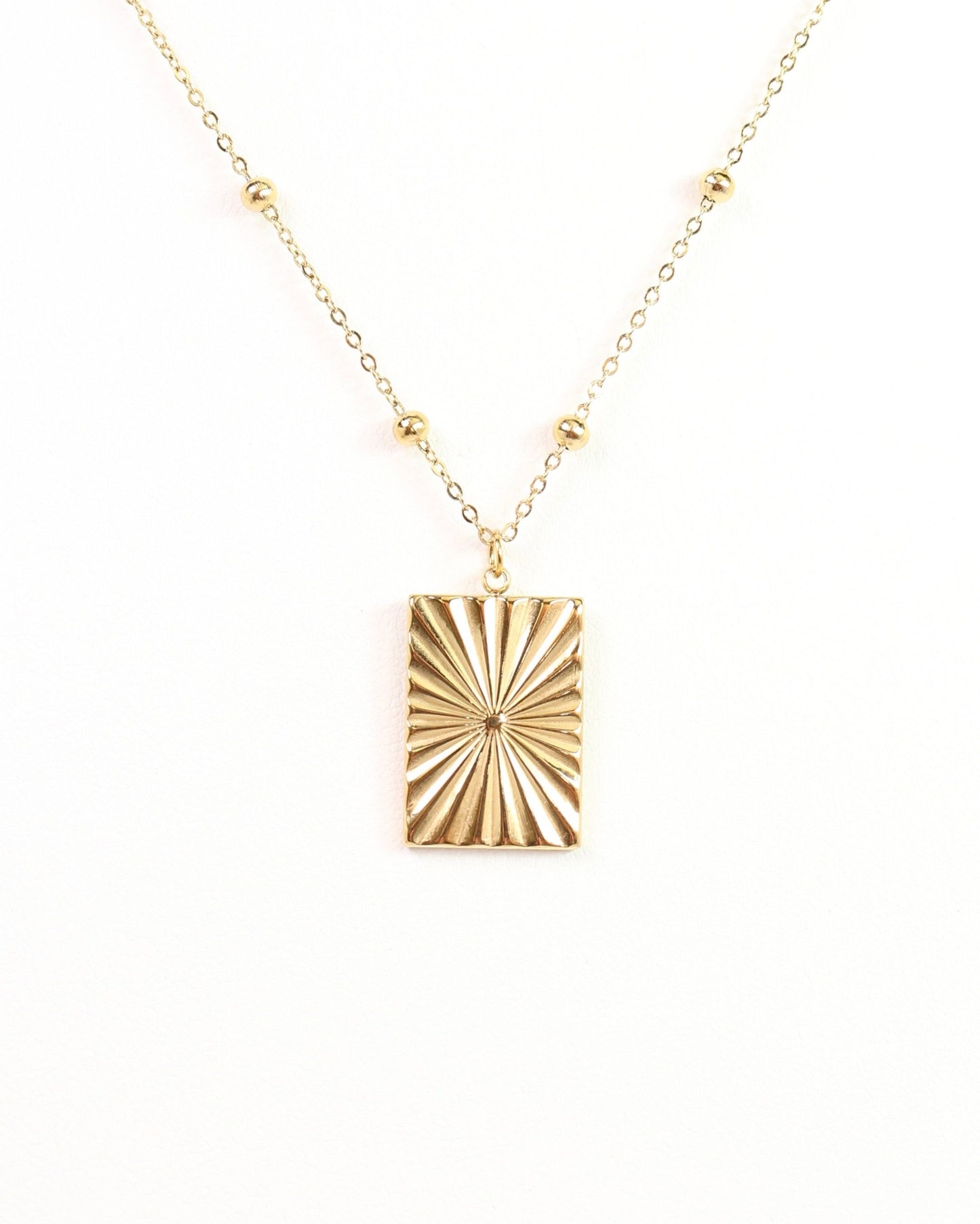 Selby Charm Necklace Gold