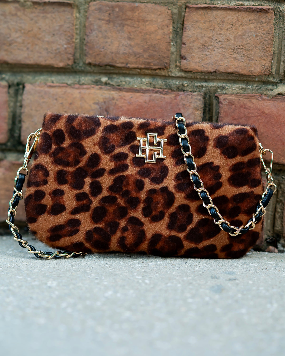 Livi Crossbody Spotted Saddle