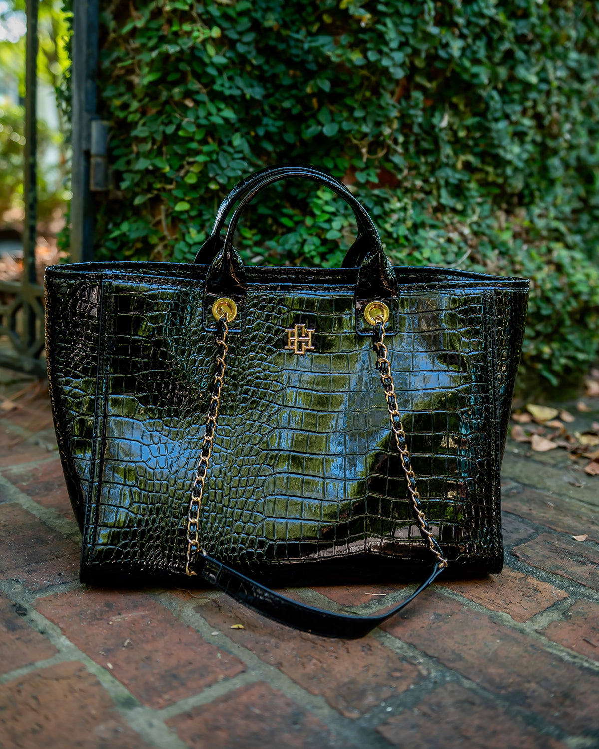 Missy Tote Black Patent EC