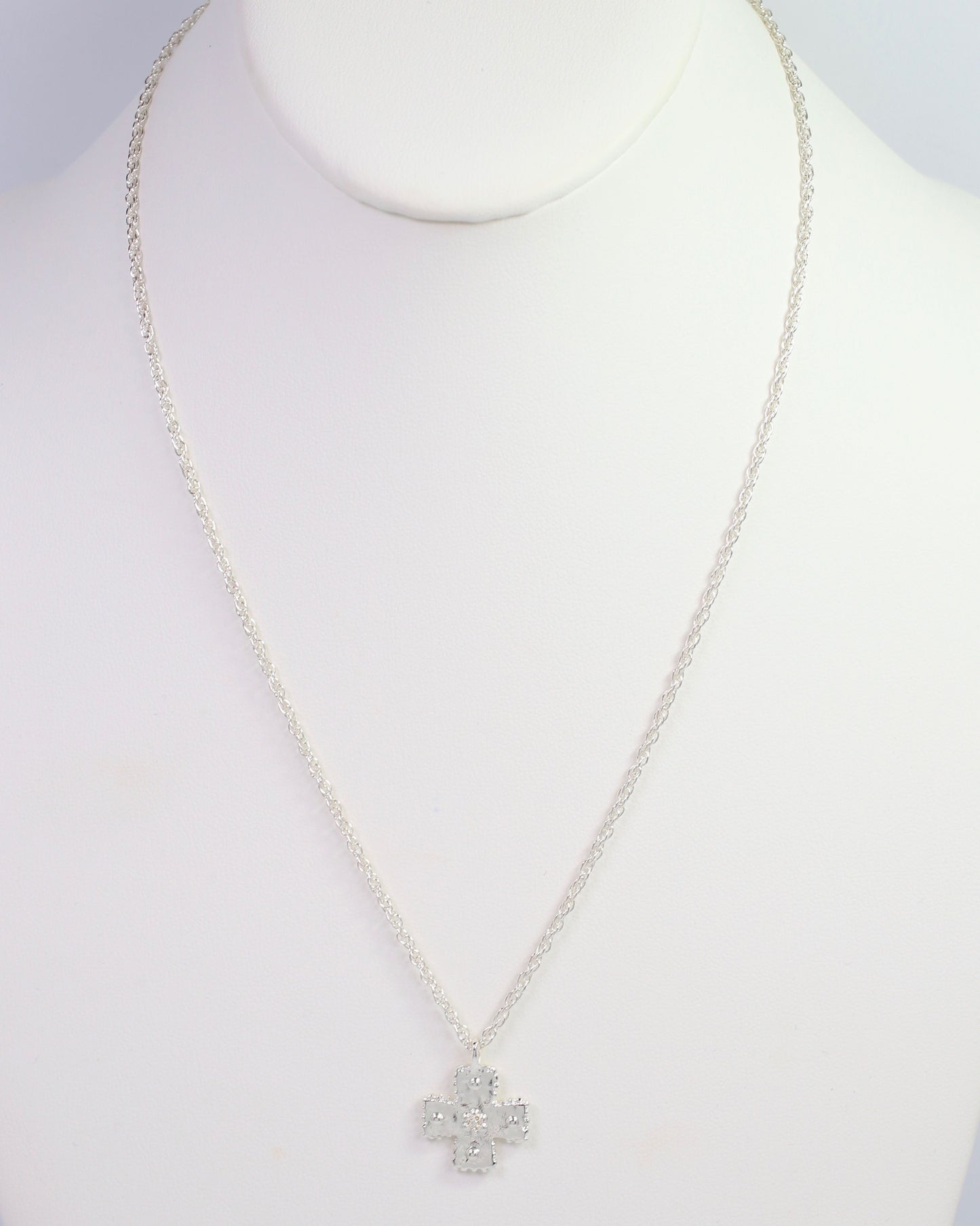 Rexburg Cross Necklace Silver