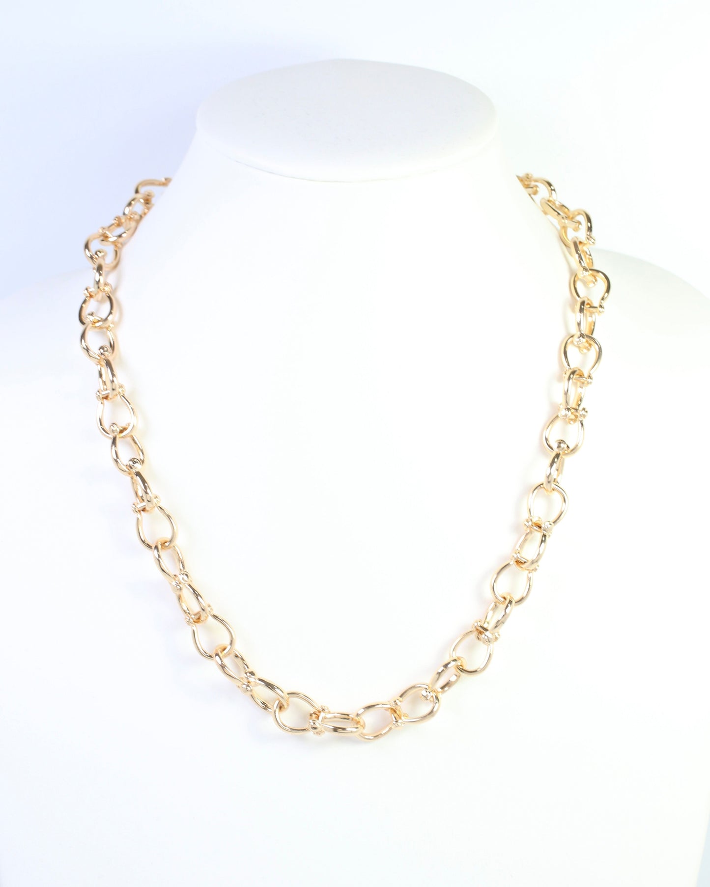 Jessa Horsebit Link Necklace Gold