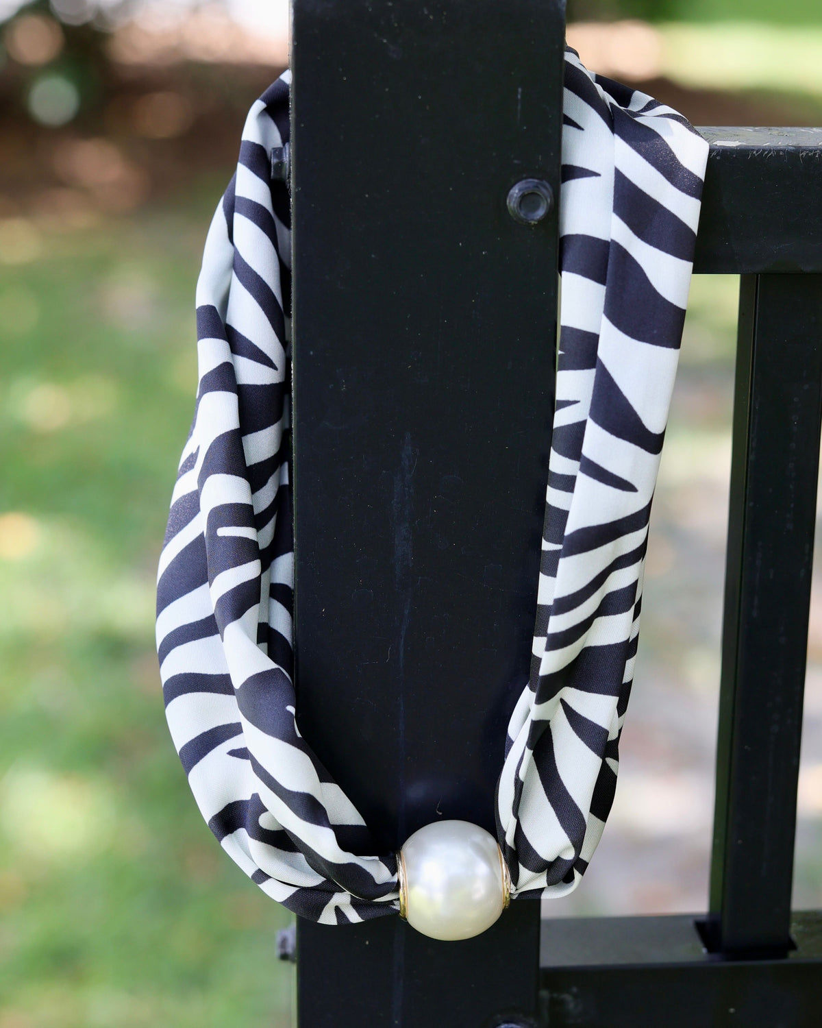 Pammie Magnetic Pearl Scarf Necklace Black Ivory