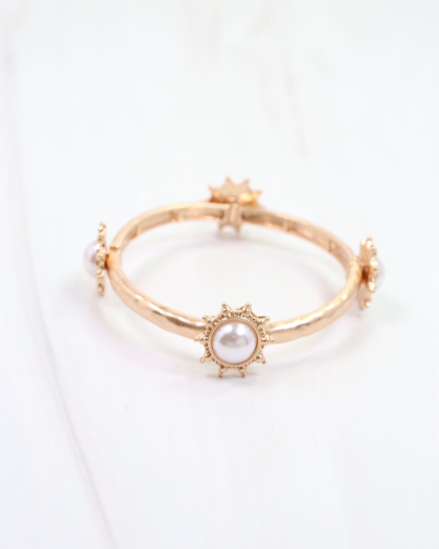 Macquarie Pearl Hammered Stretch Bracelet Worn Gold
