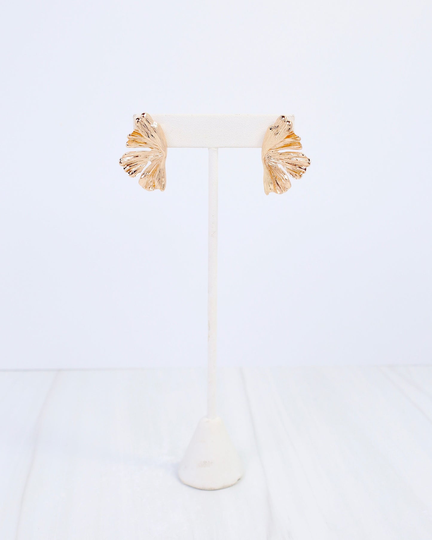 Amaya Leaf Fan Post Earring Gold