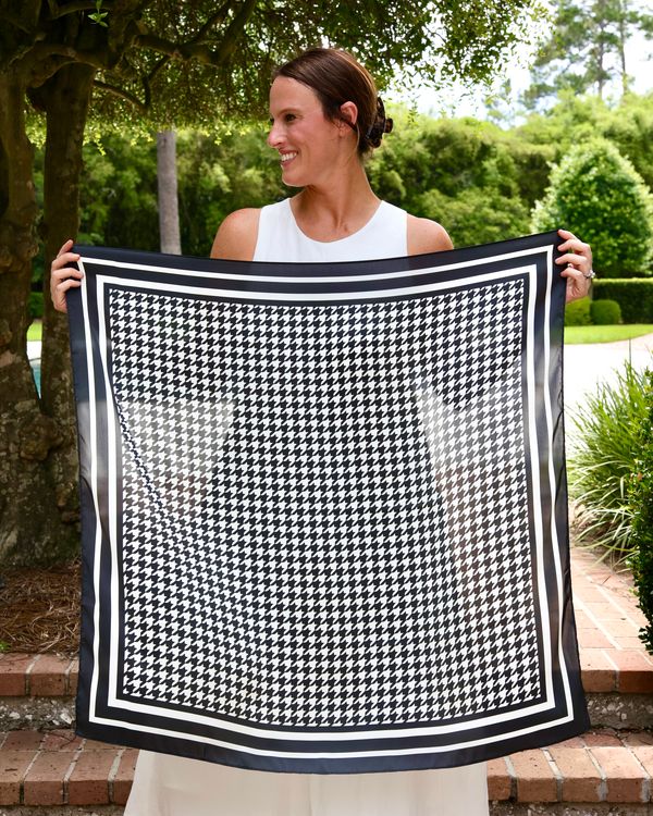 Carlton Houndstooth Scarf Large Black White