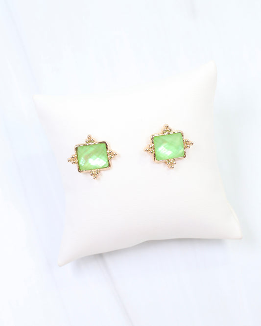 Kerang Square Facited Stud Earring Green