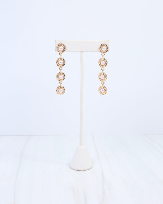 Aella Hammered Pearl Dangle Earring Gold