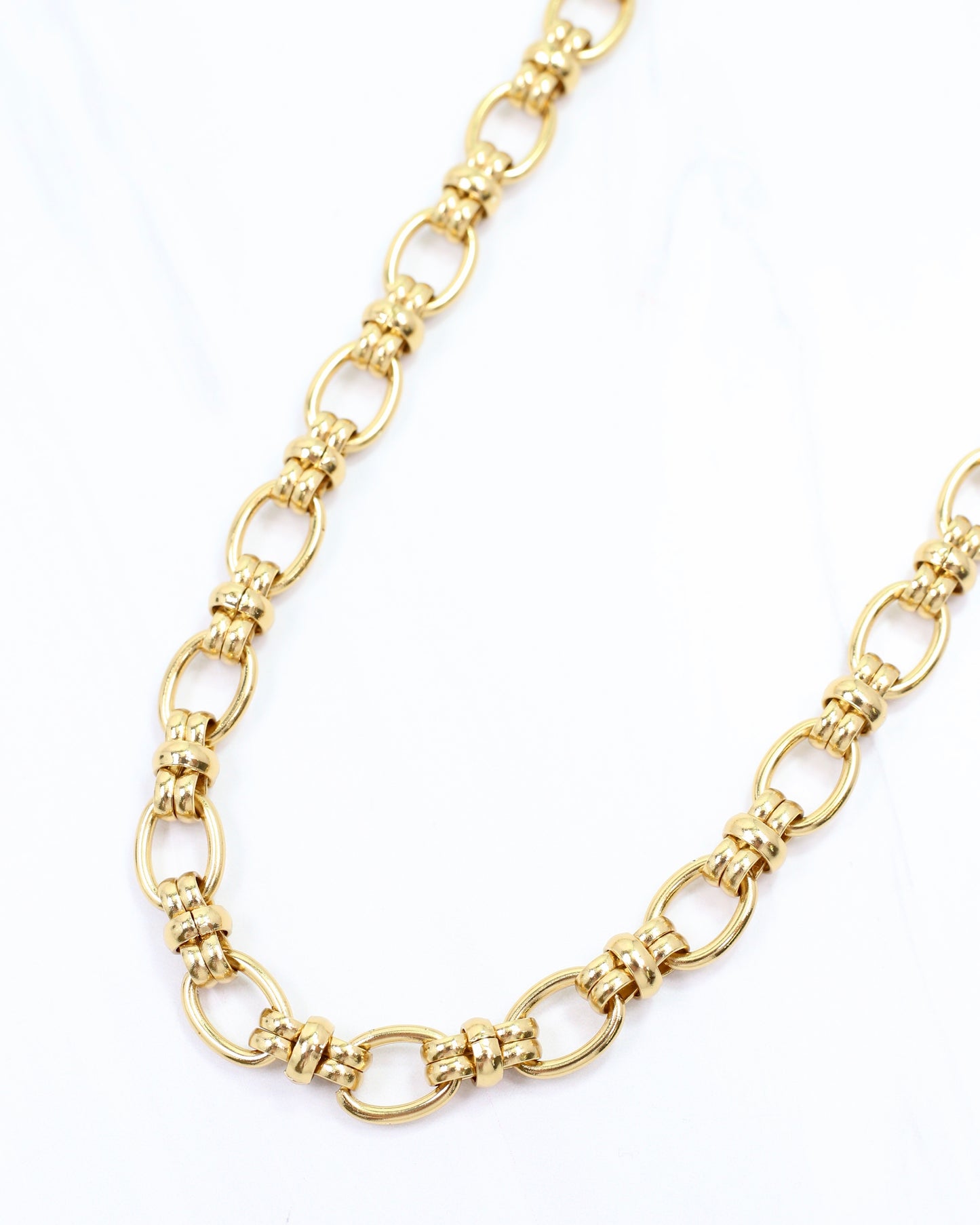 Osterly Oval Link Necklace Gold