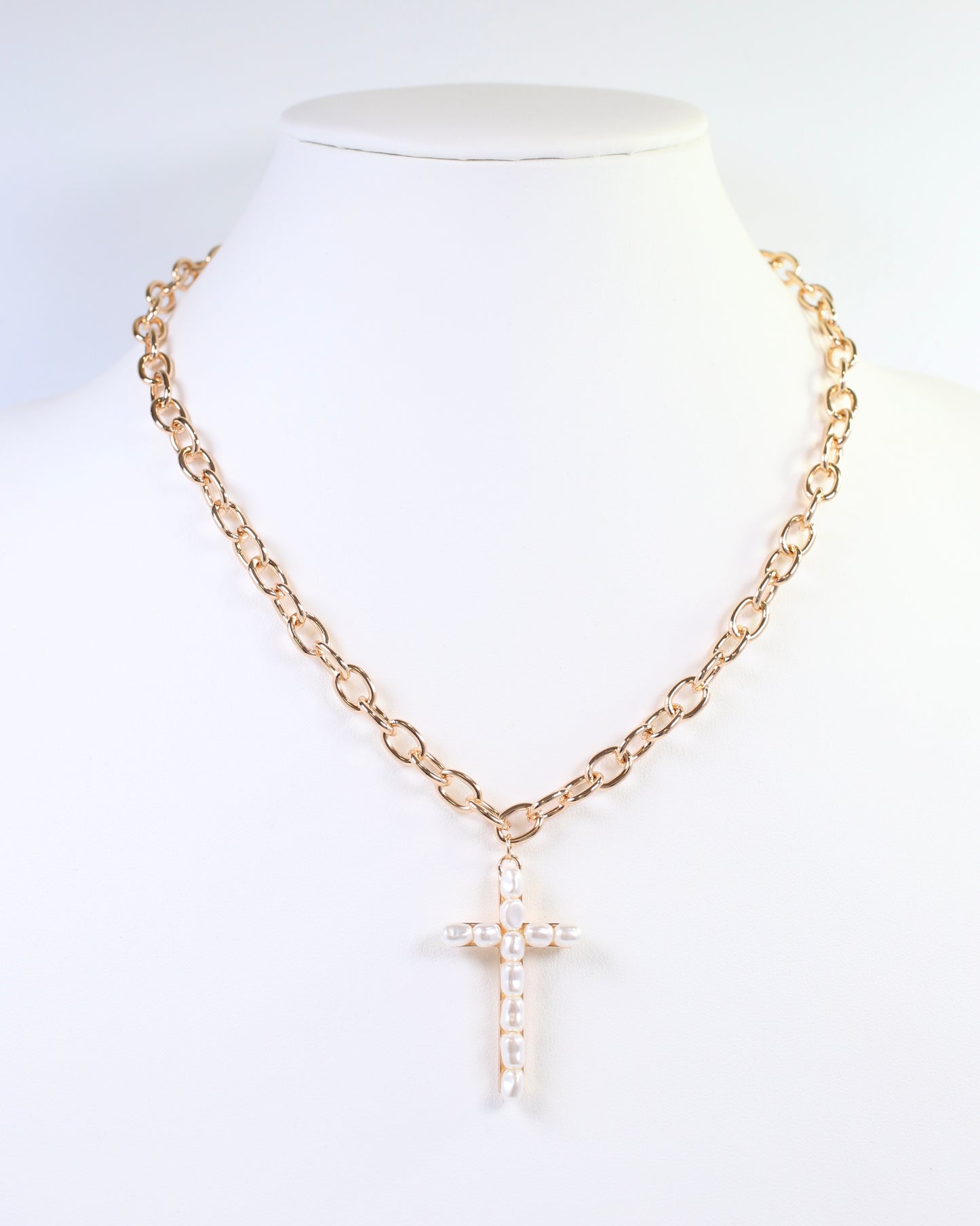 Cara Pearl Cross Link Necklace Gold
