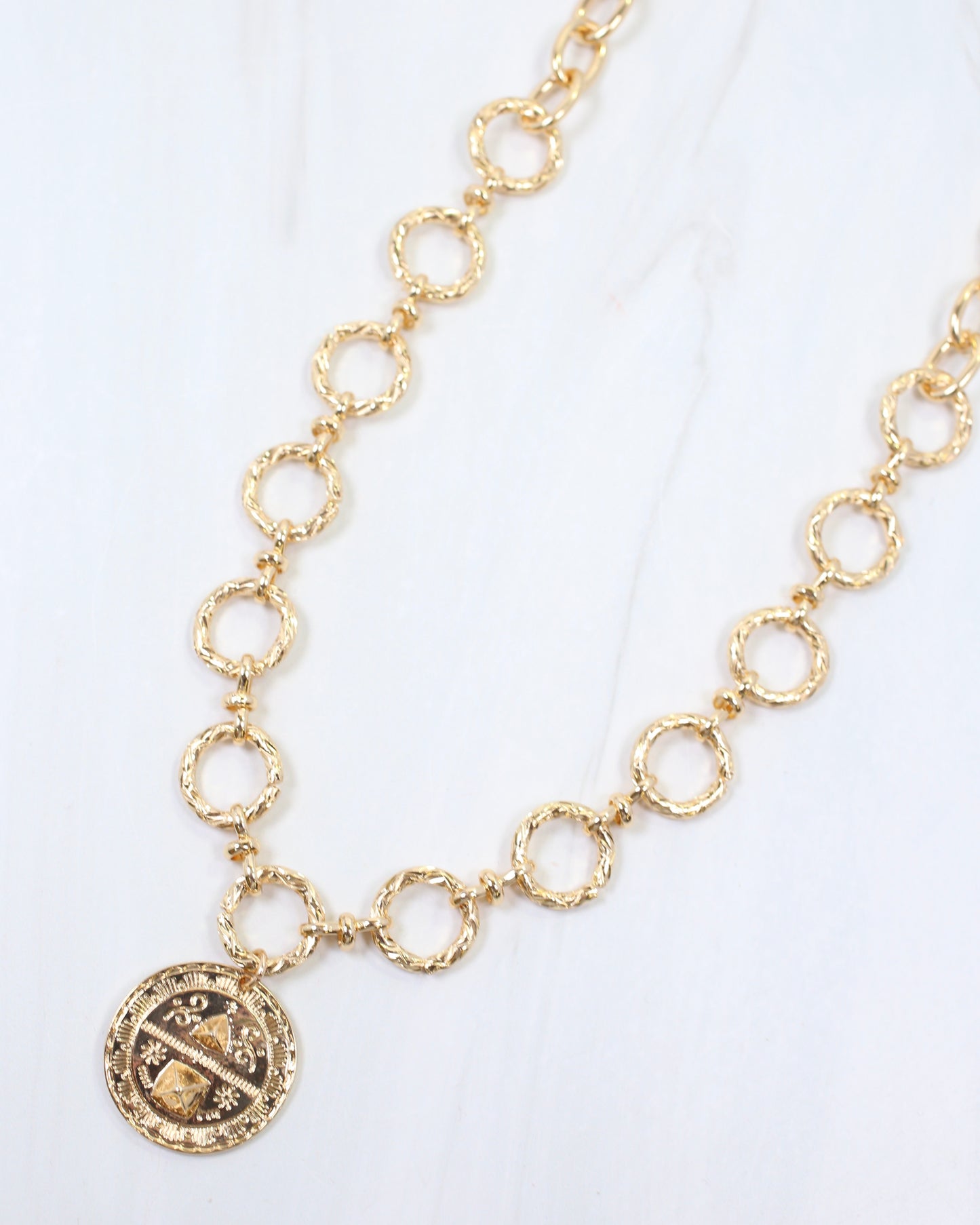 Annalee Textured Link Coin Necklace Gold