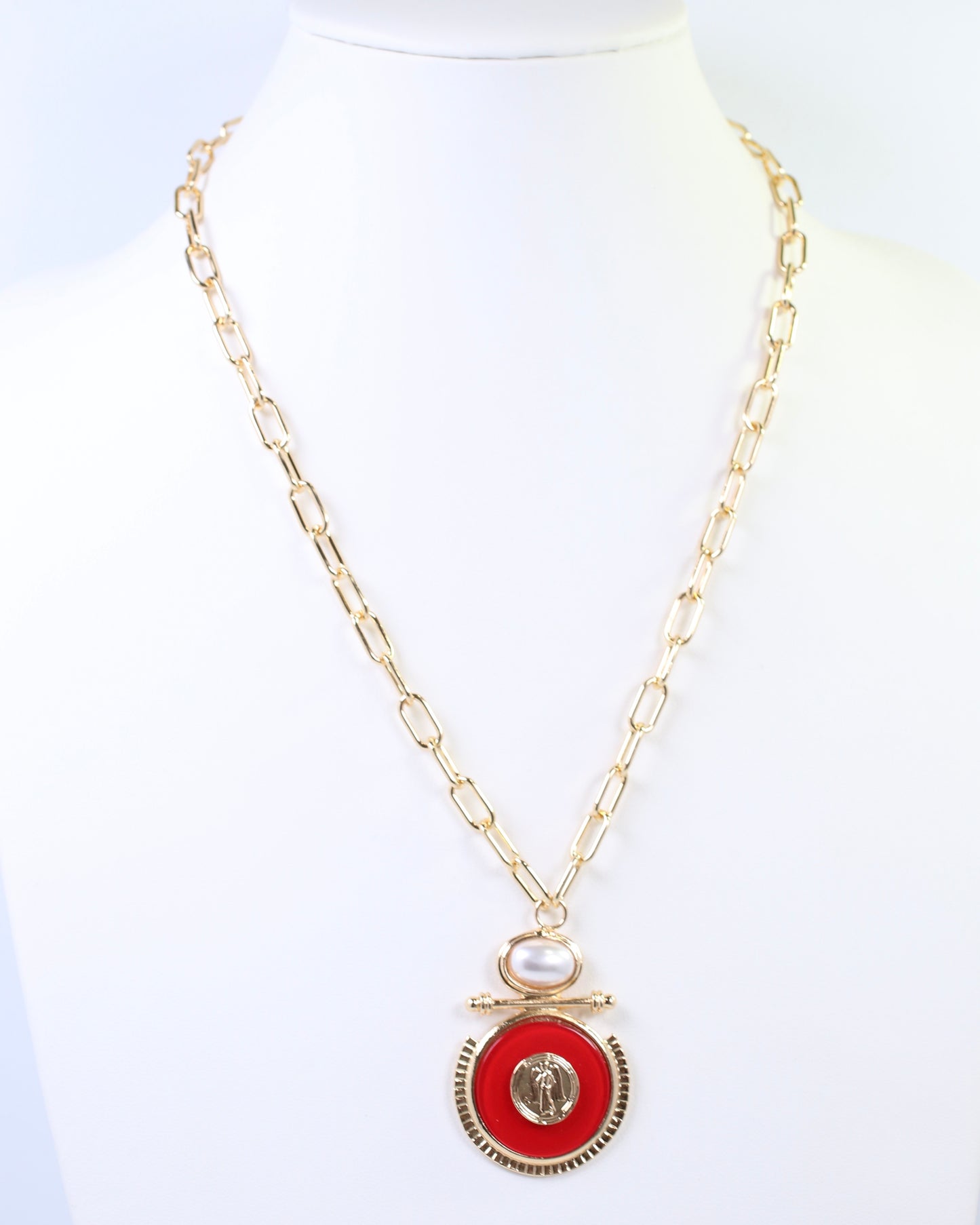 Moru Circle Pendant Necklace Red