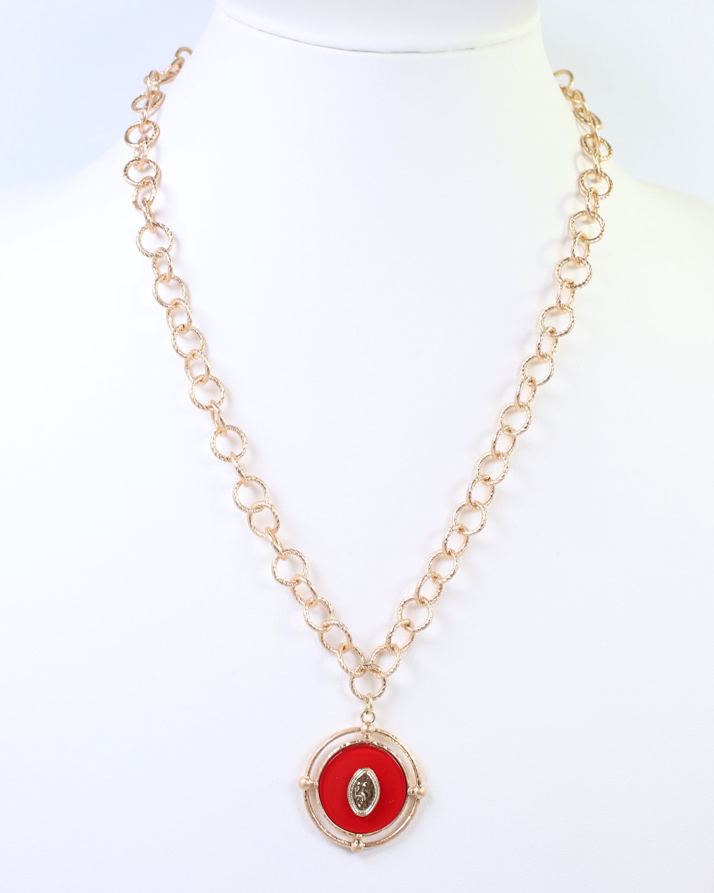 Moree Circle Pedant Link Necklace Red