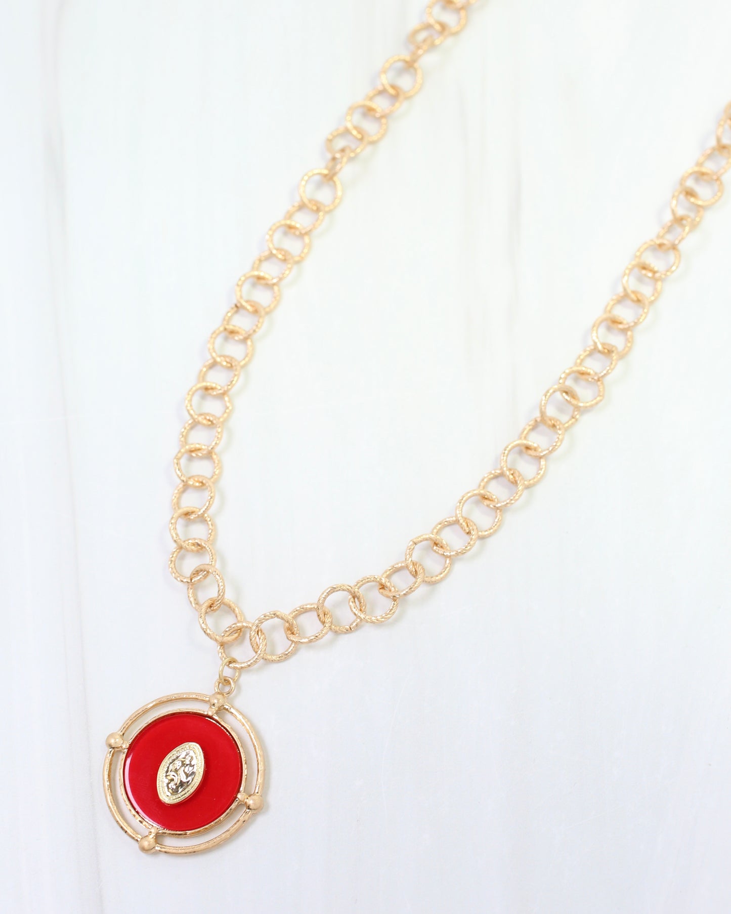 Moree Circle Pedant Link Necklace Red