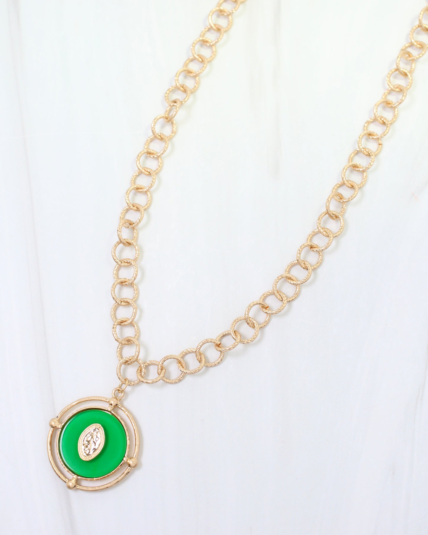 Moree Circle Pedant Link Necklace Green