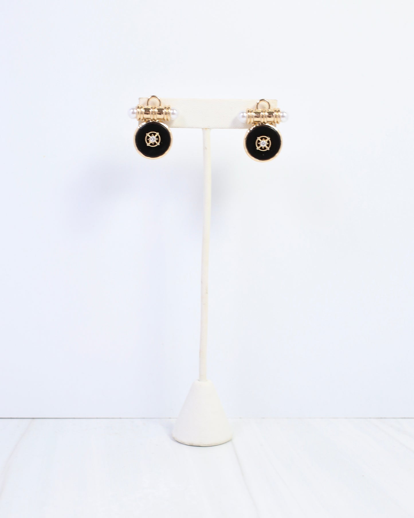 Kurri Circle Drop Earring Black