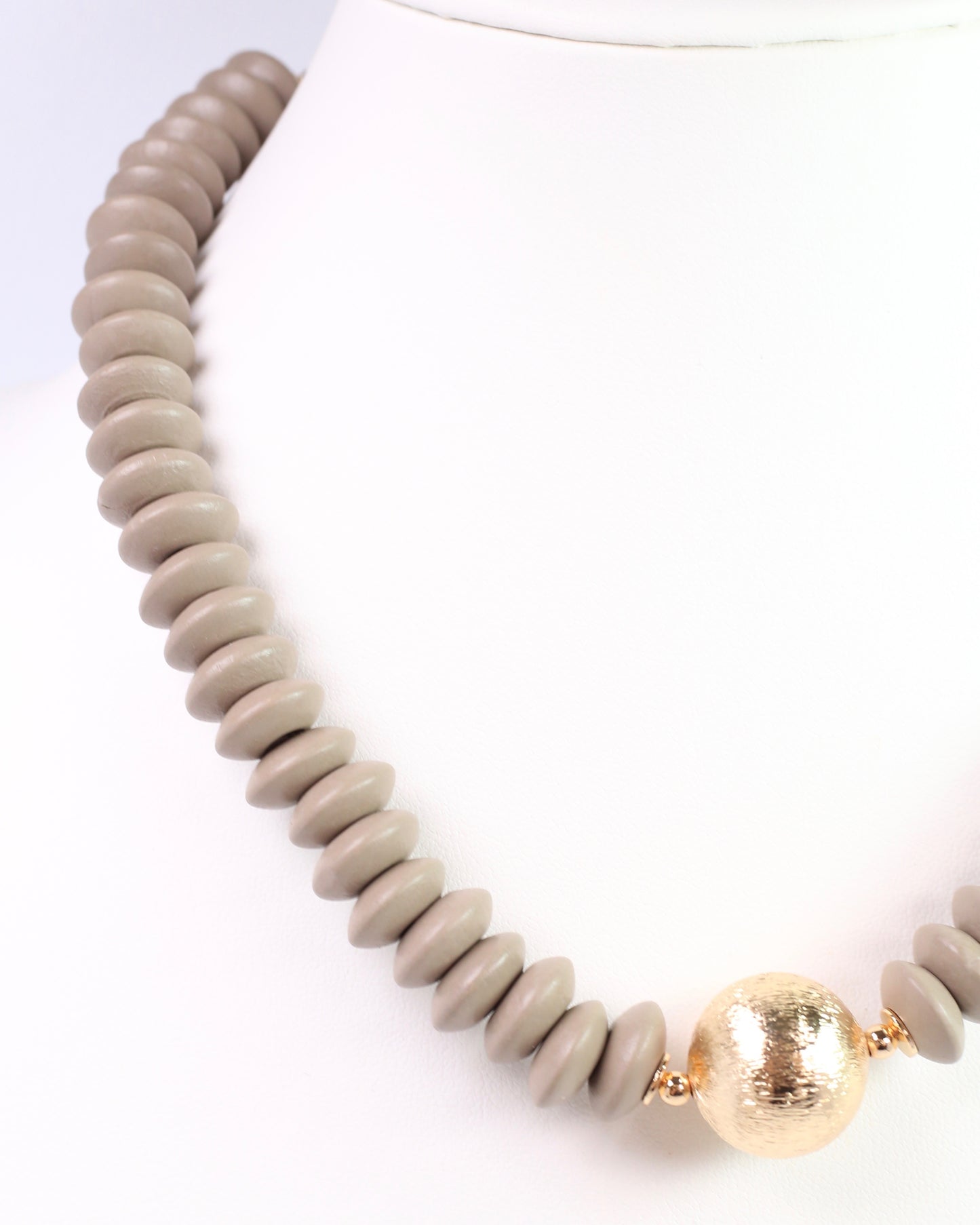 Dayle Disc and Ball Necklace Brown