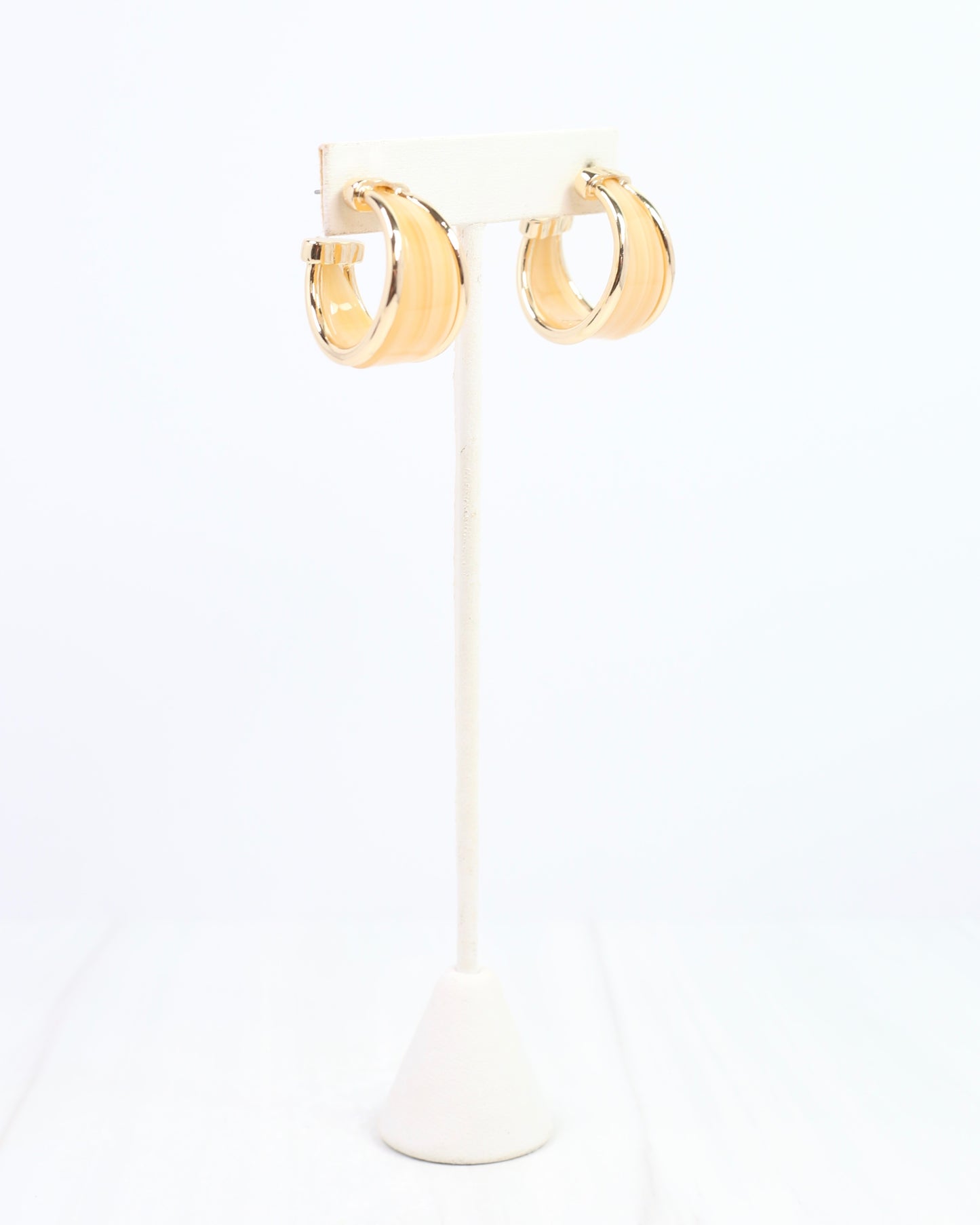 Daphne Gold Trimmed Hoop Natural