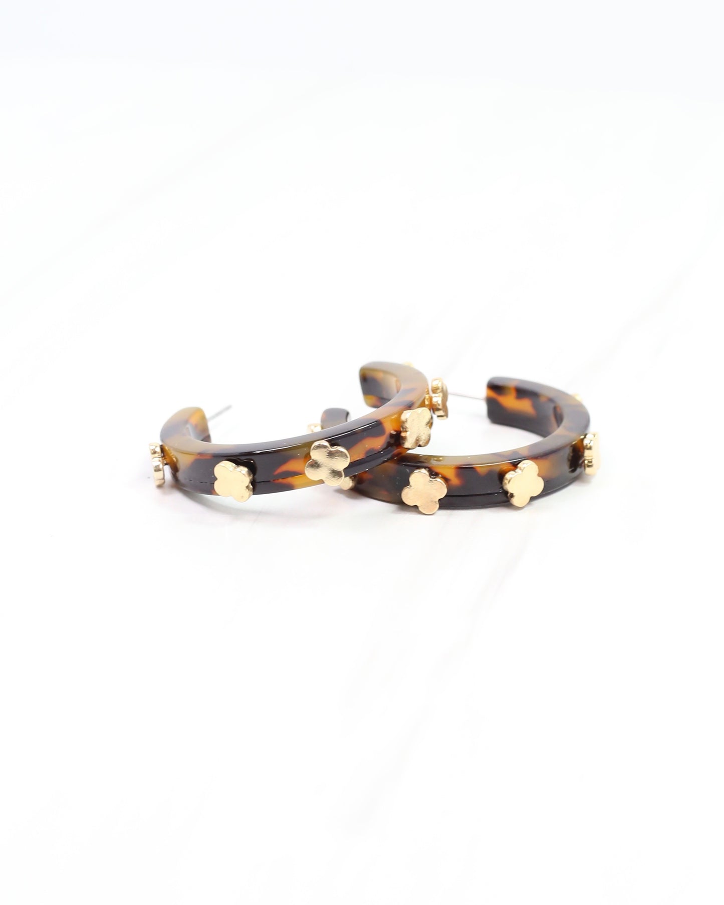Bellamy Clover Hoop Earring Tortoise