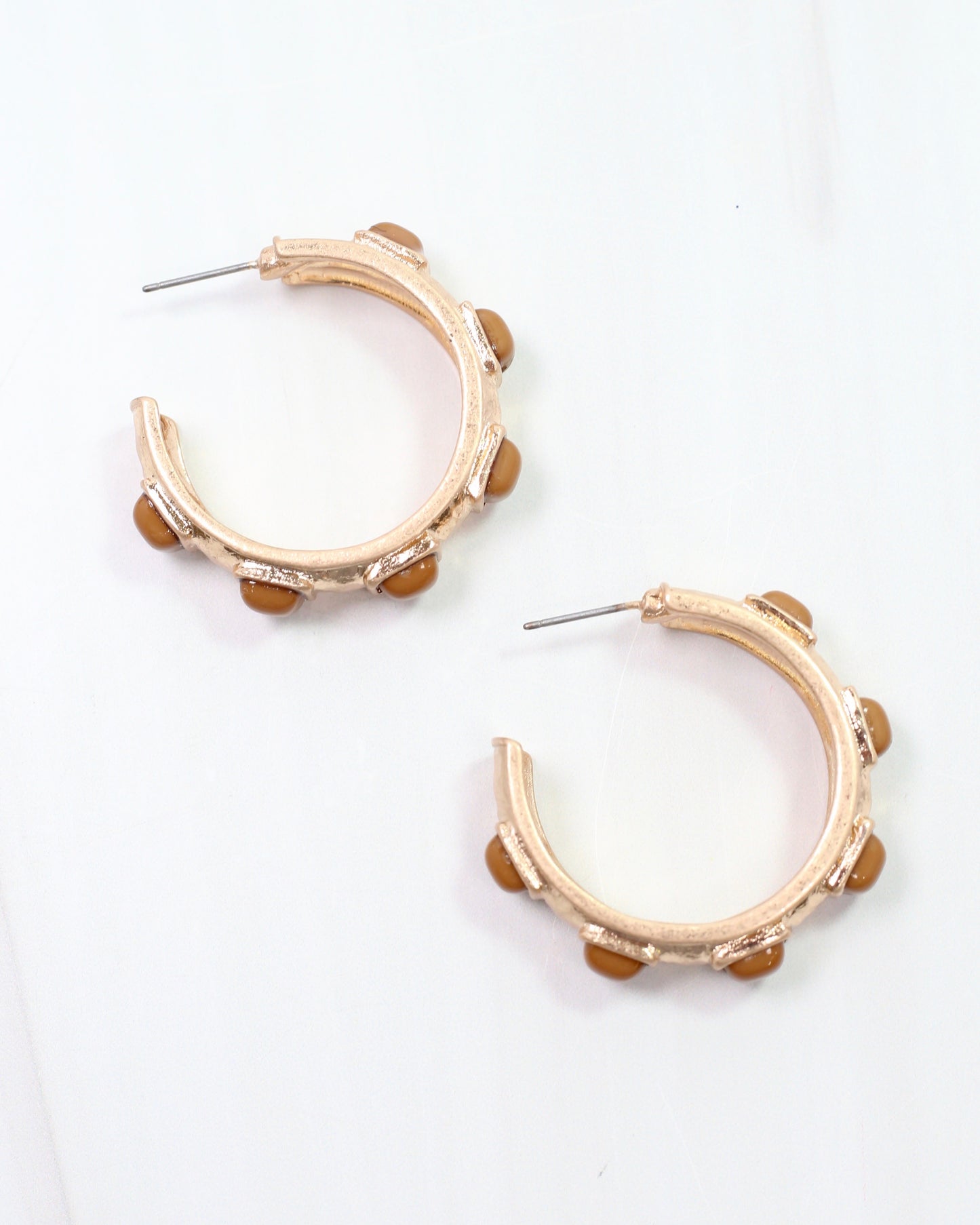 Allie Hammered Gold Earring Taupe