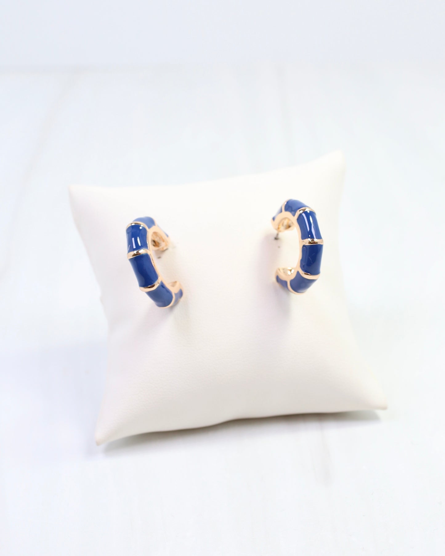 Britt Bamboo Enamel Hoop Earring Navy