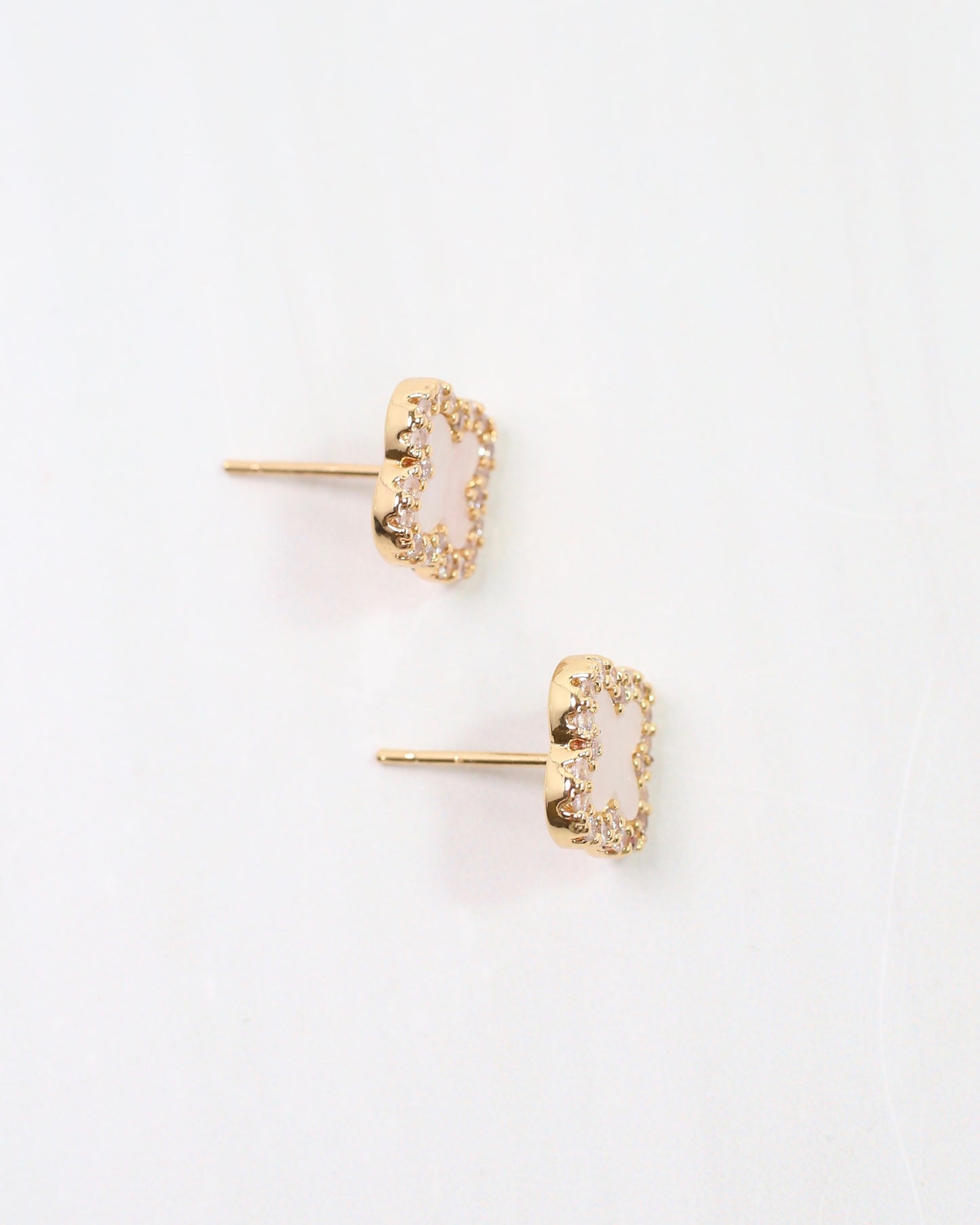 Bisbee CZ Clover Stud Earring Mother of Pearl