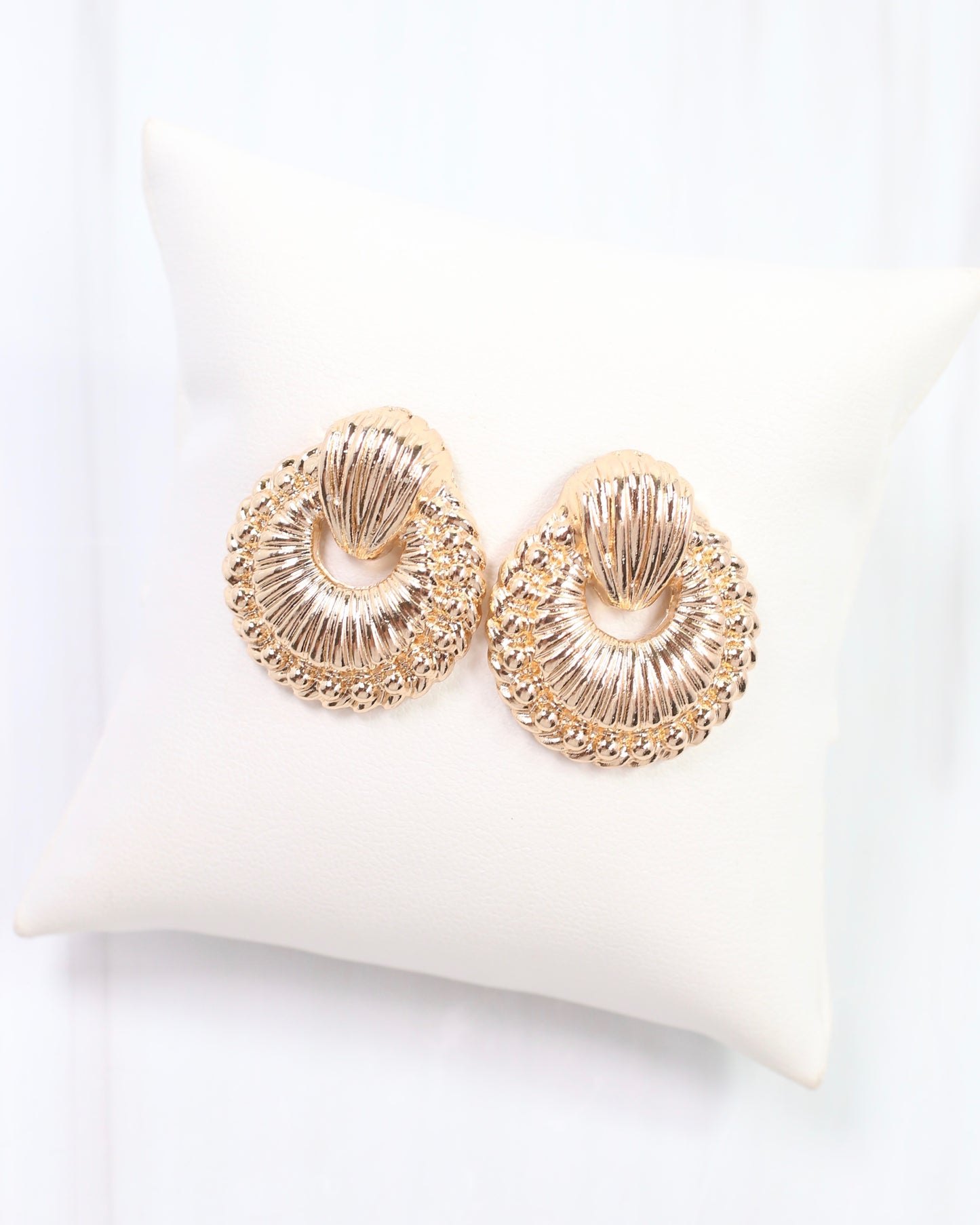 Brookside Textured Earring Gold