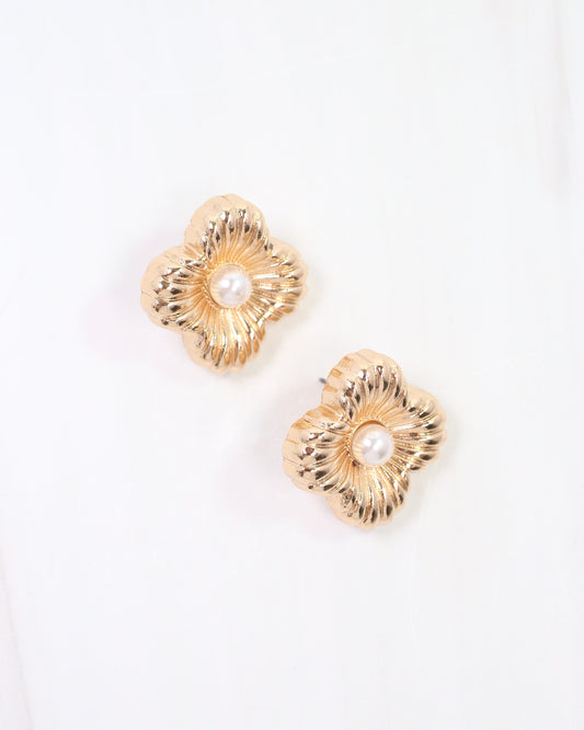Zinnia Textured Clover Stud Earring Gold