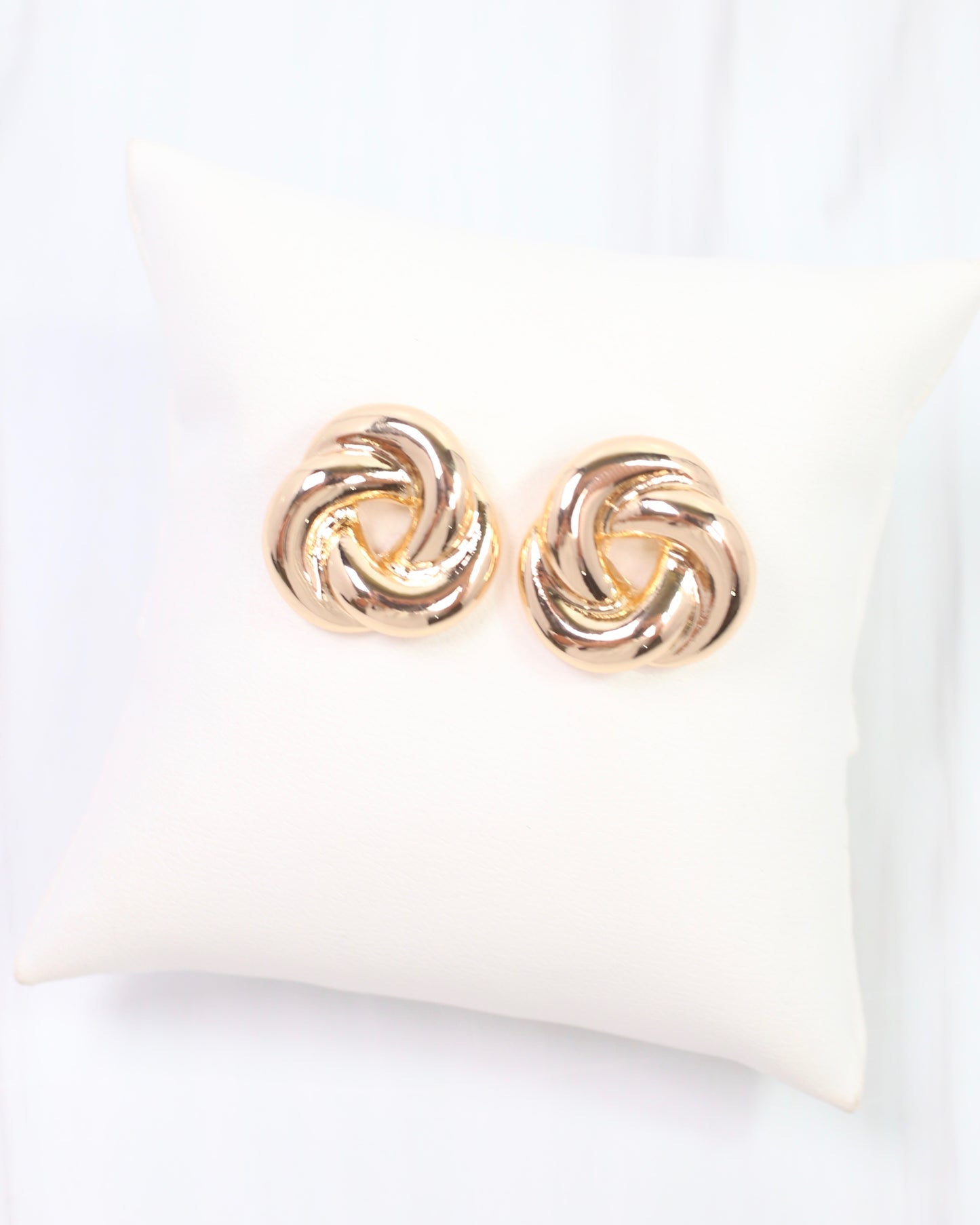 Camille Knot Earring Gold