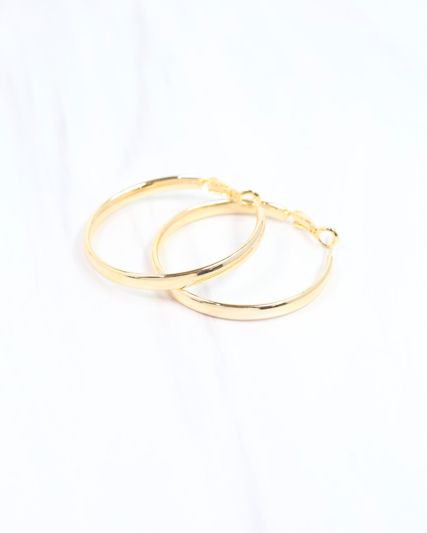 Cecilia Hoop Earring Gold